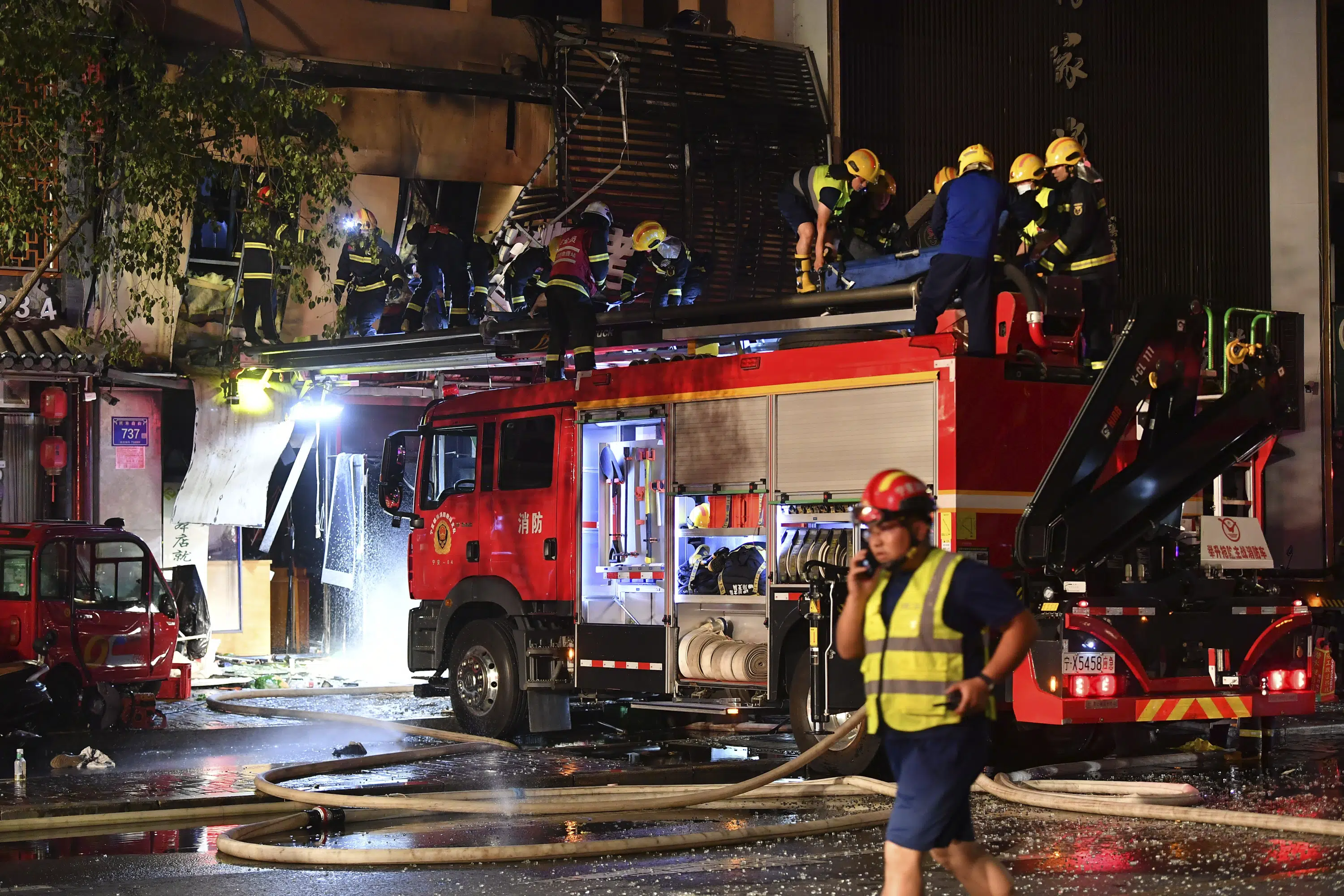 Il presidente cinese ordina una campagna di sicurezza dopo che un’esplosione in un ristorante barbecue ha ucciso 31 persone