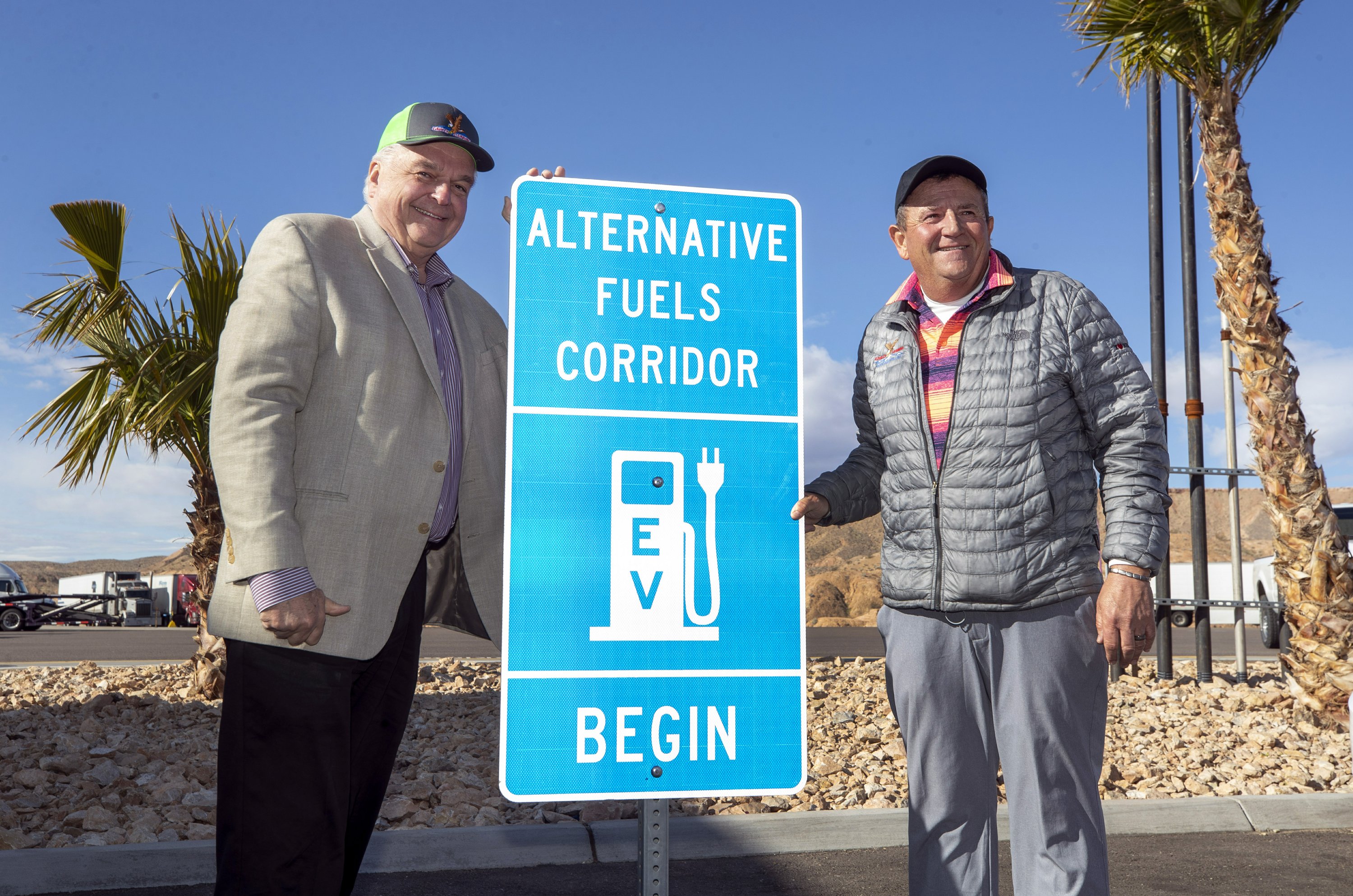 Nevada marks opening of I15 electric vehicle charging sites AP News