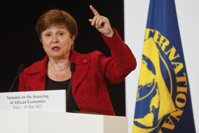 La directora gerente del FMI, Kristalina Georgieva, participa en la Cumbre de Financiamiento para las Economías Africanas, en París, el 18 de mayo de 2021. (Ludovic Marin, Pool via AP, File)