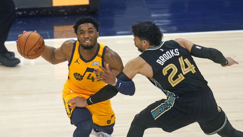 Mitchell Scores 35 Leads Jazz Past Grizzlies 126 110