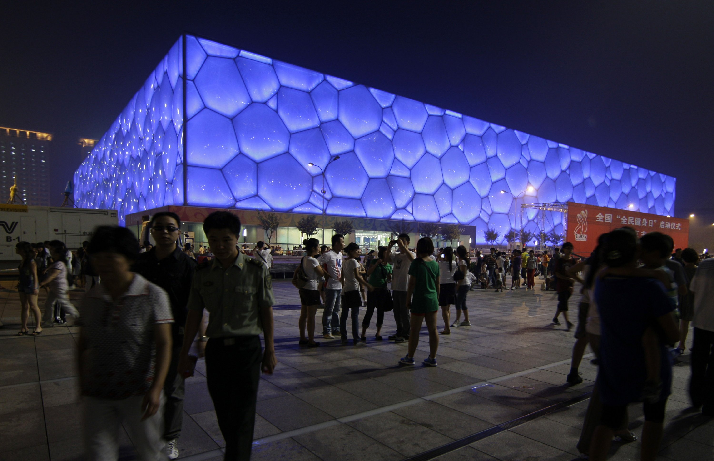 Куб китай. Стадион ледяной куб Пекин. Пекин олимпиада 2022 National Aquatics Center. Водяной куб в Пекине. Стадион в Пекине к Олимпиаде 2022.