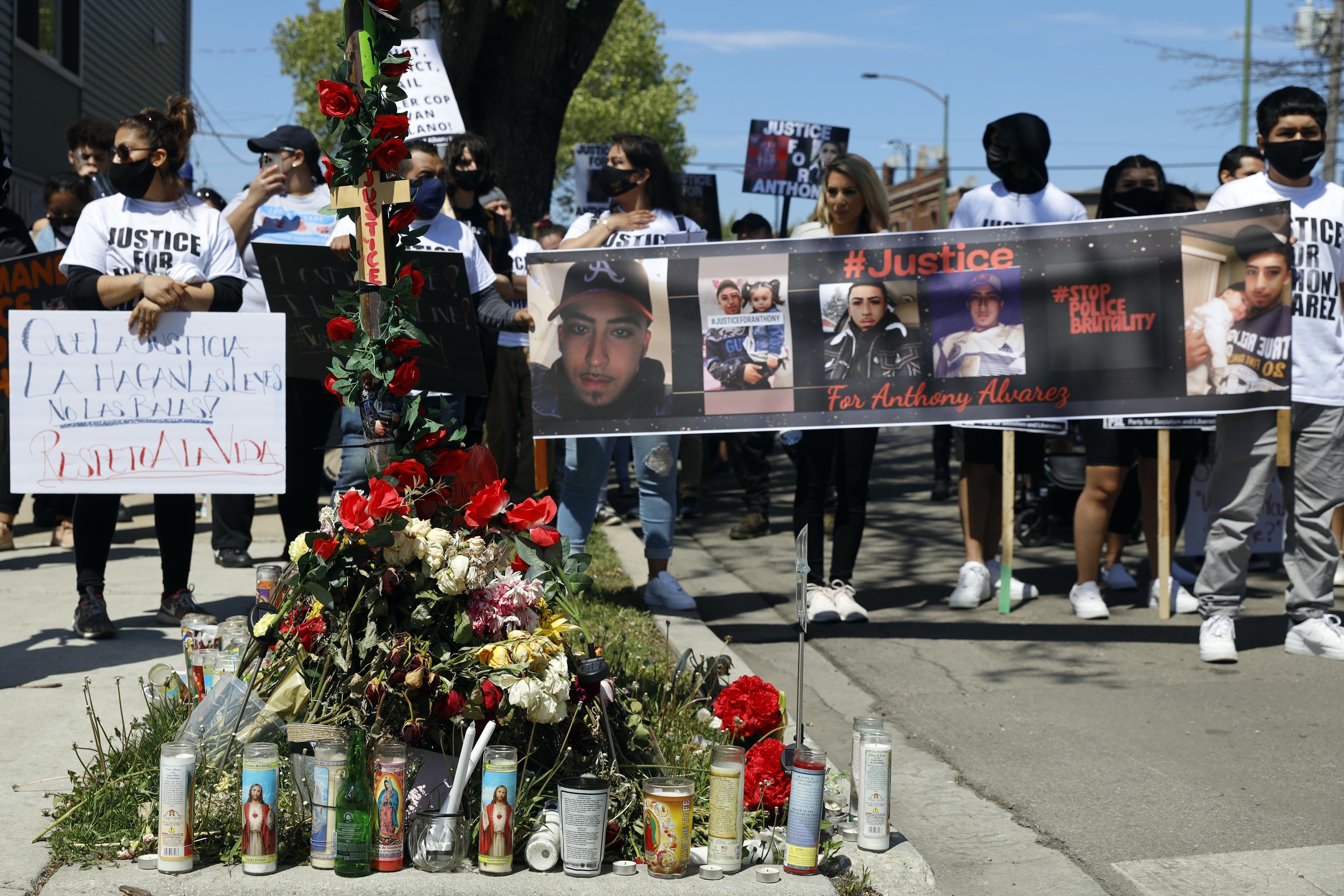 Chicago police department spokesman tom ahern said officer evan solano has been stripped of his powers pending an investigation into the march 31 shooting of anthony alvarez. Chicago Police Officer Evan Solano - Chicago Cop Who Shot Man In Chase Stripped Of Police Powers