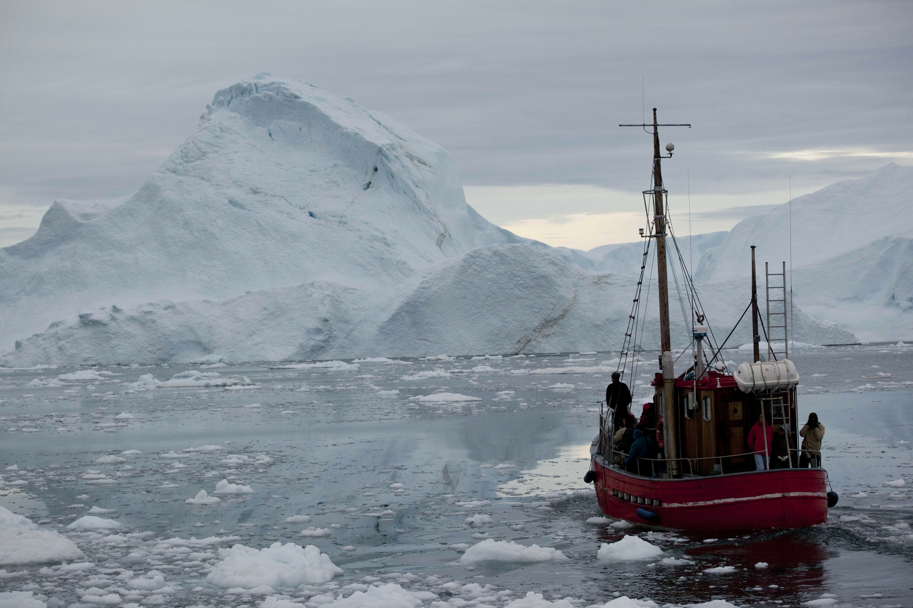 Cold diggers? UN finds a record low in Greenland ice in 1991 - The Associated Press