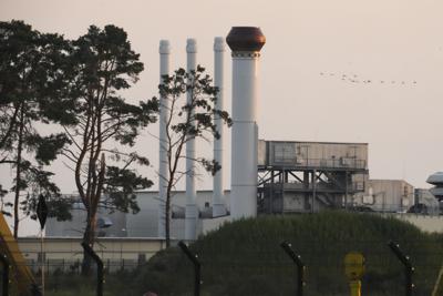 Esta fotografía muestra las instalaciones del gasoducto Nord Stream 1 en Lubmin, Alemania, el jueves 21 de julio de 2022. (AP Foto/Markus Schreiber)