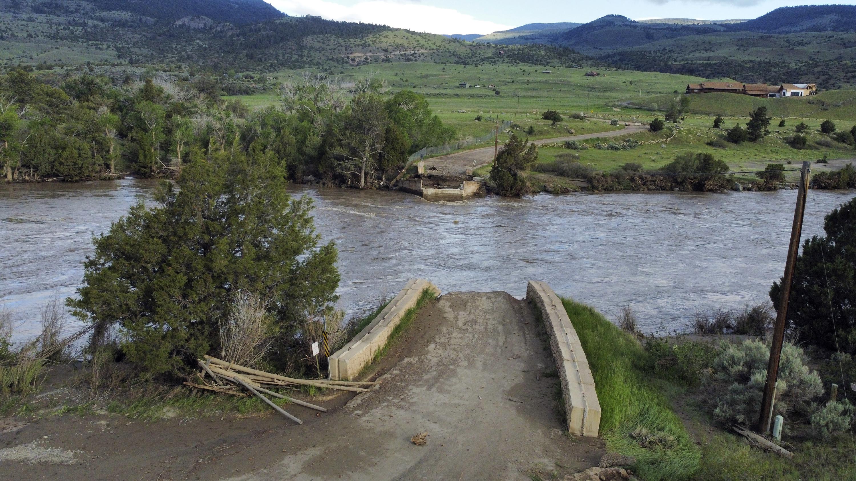 Shoreline Area News: Scam Alert: Flood-damaged cars could be for