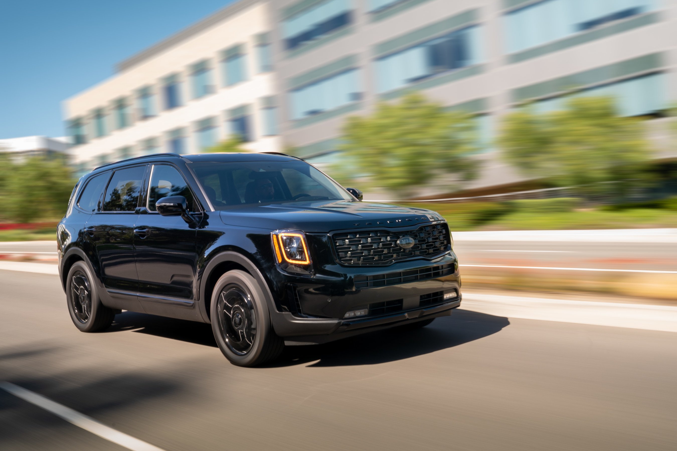 kia-telluride-wins-2021-kelley-blue-book-best-resale-value-award-ap-news