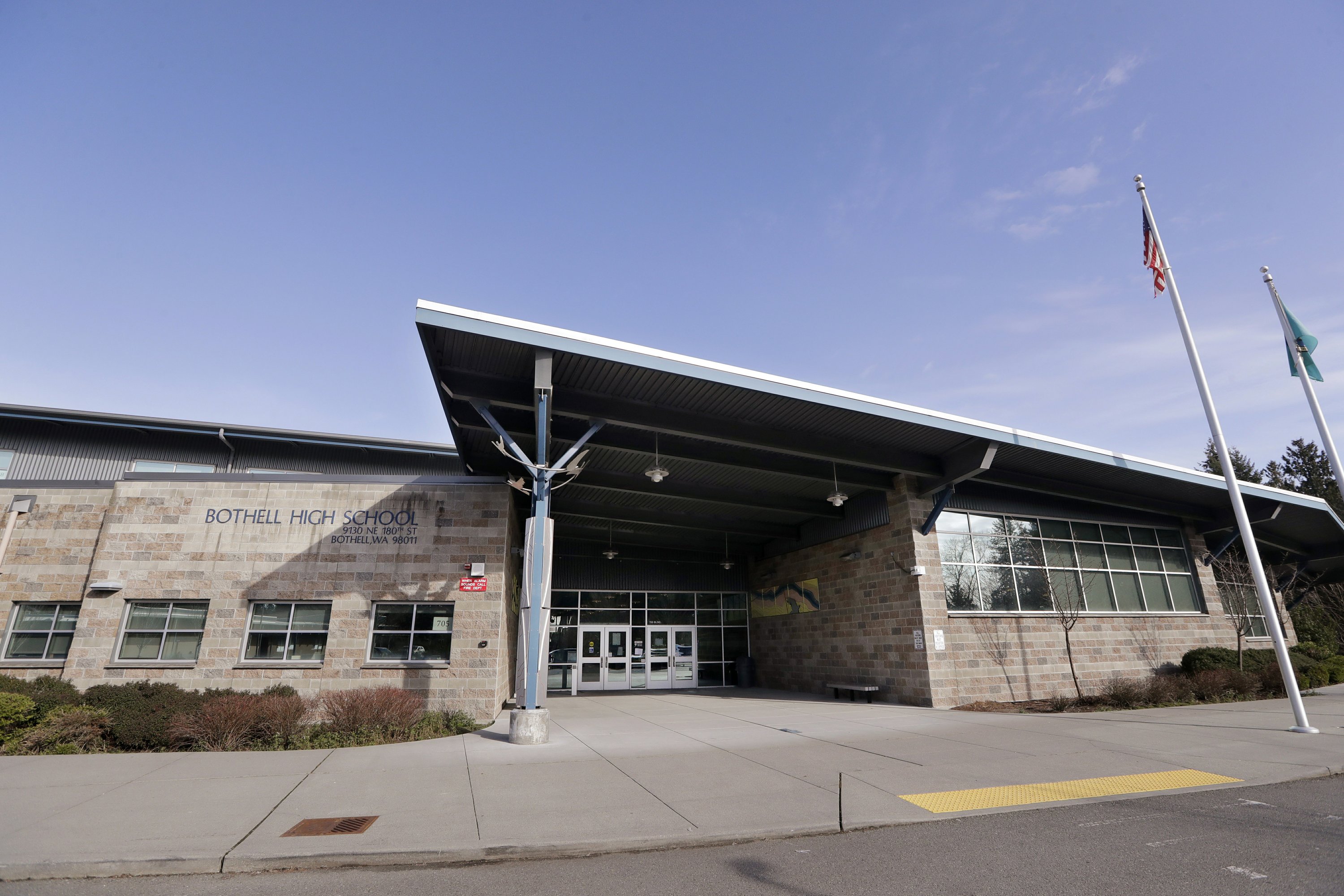 Schools are not necessary. Ботелл. Seattle High School. School Stands.