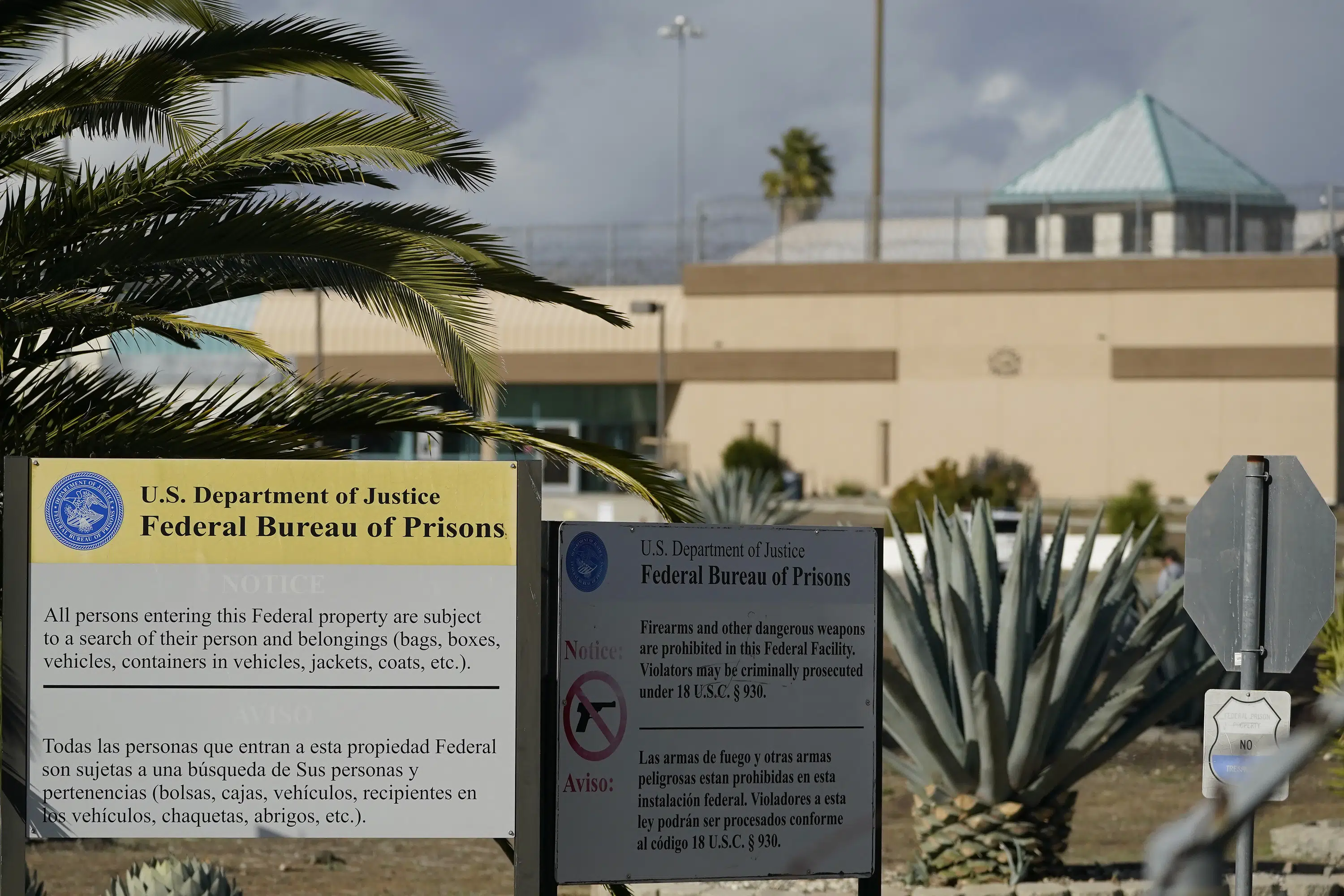 California Prison Lockdownsetting - v44g2ja