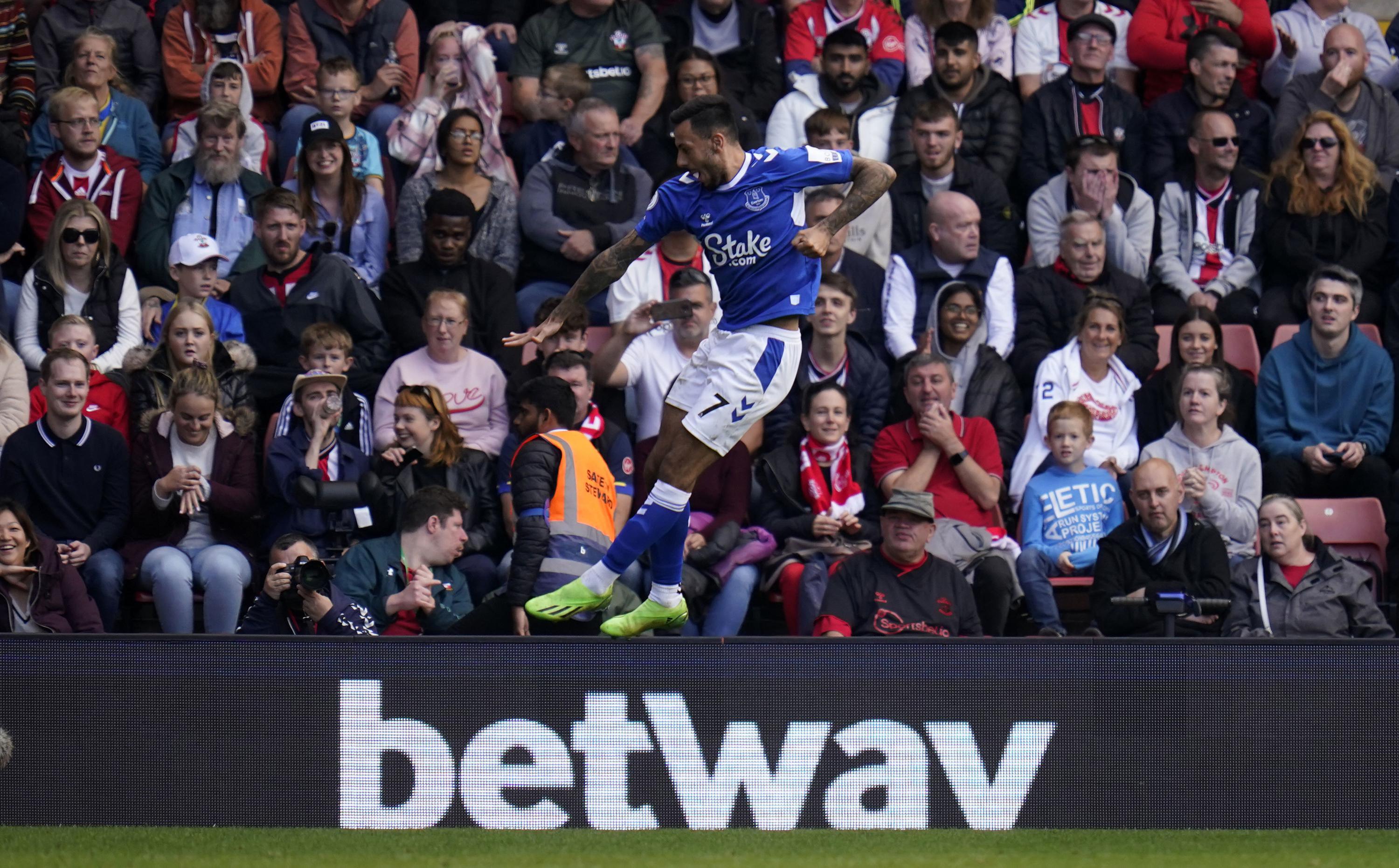 Everton come back to win at Southampton in EPL | AP News