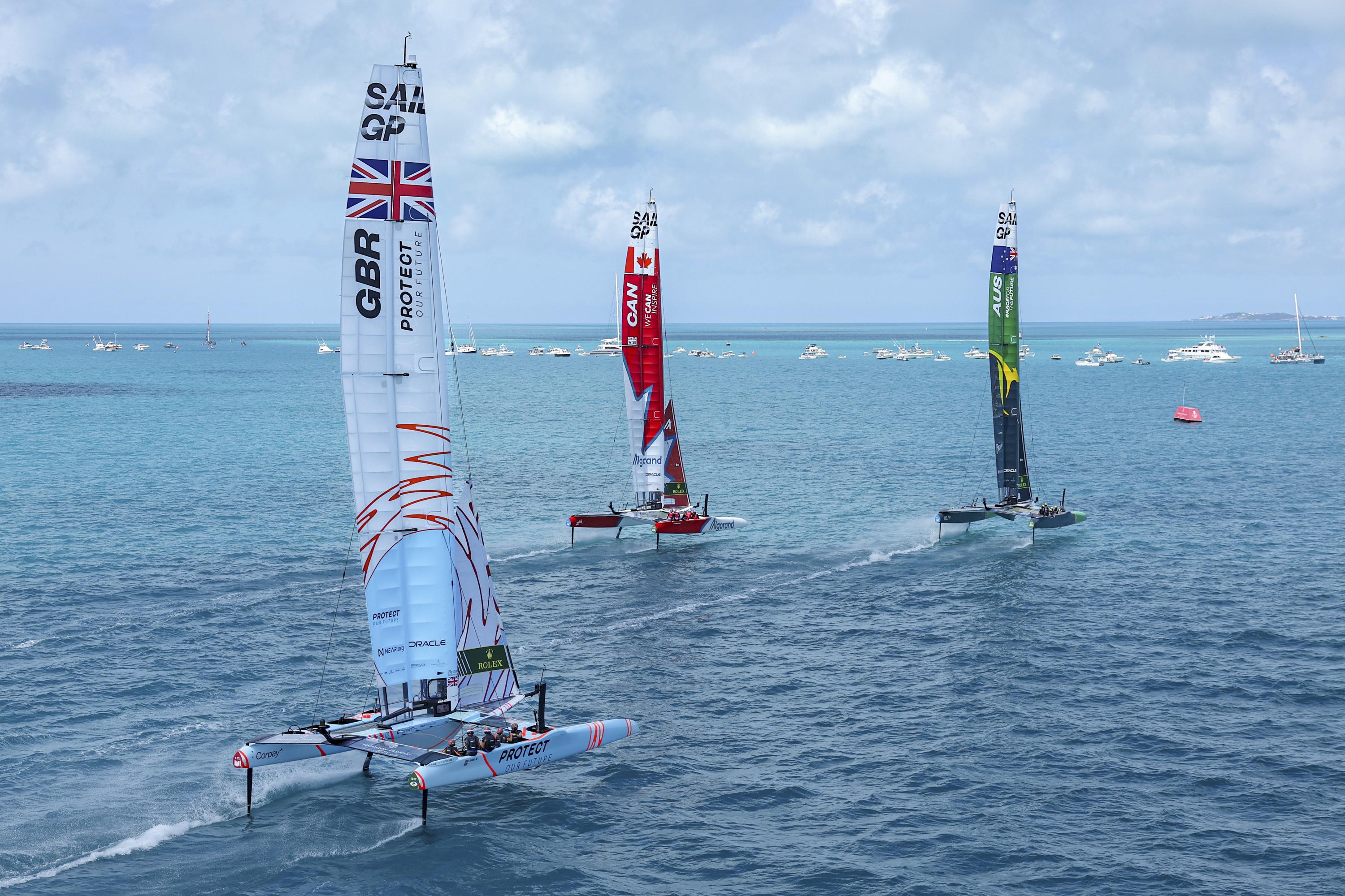 スリングスビー、オーシーズは「フライングルー」に乗ってSailGPオープニング優勝