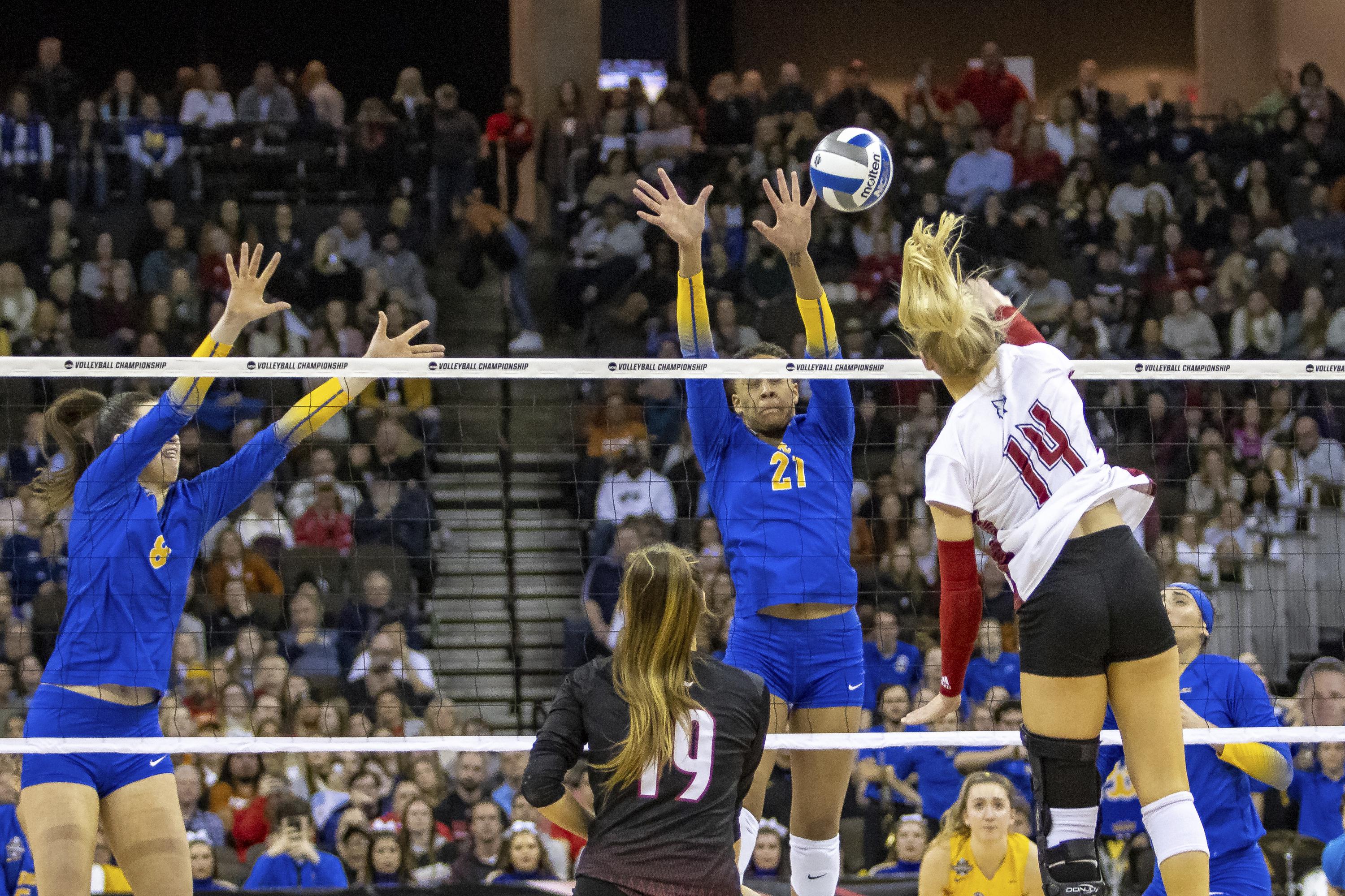 Louisville beats ACC rival Pitt to make NCAA VB finals AP News