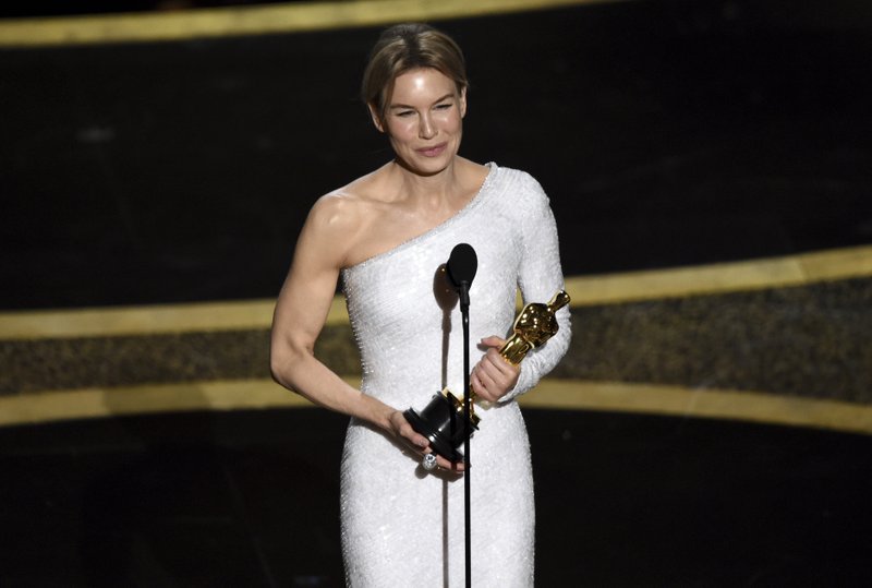 Zellweger Completes Comeback With Best Actress Oscar Win