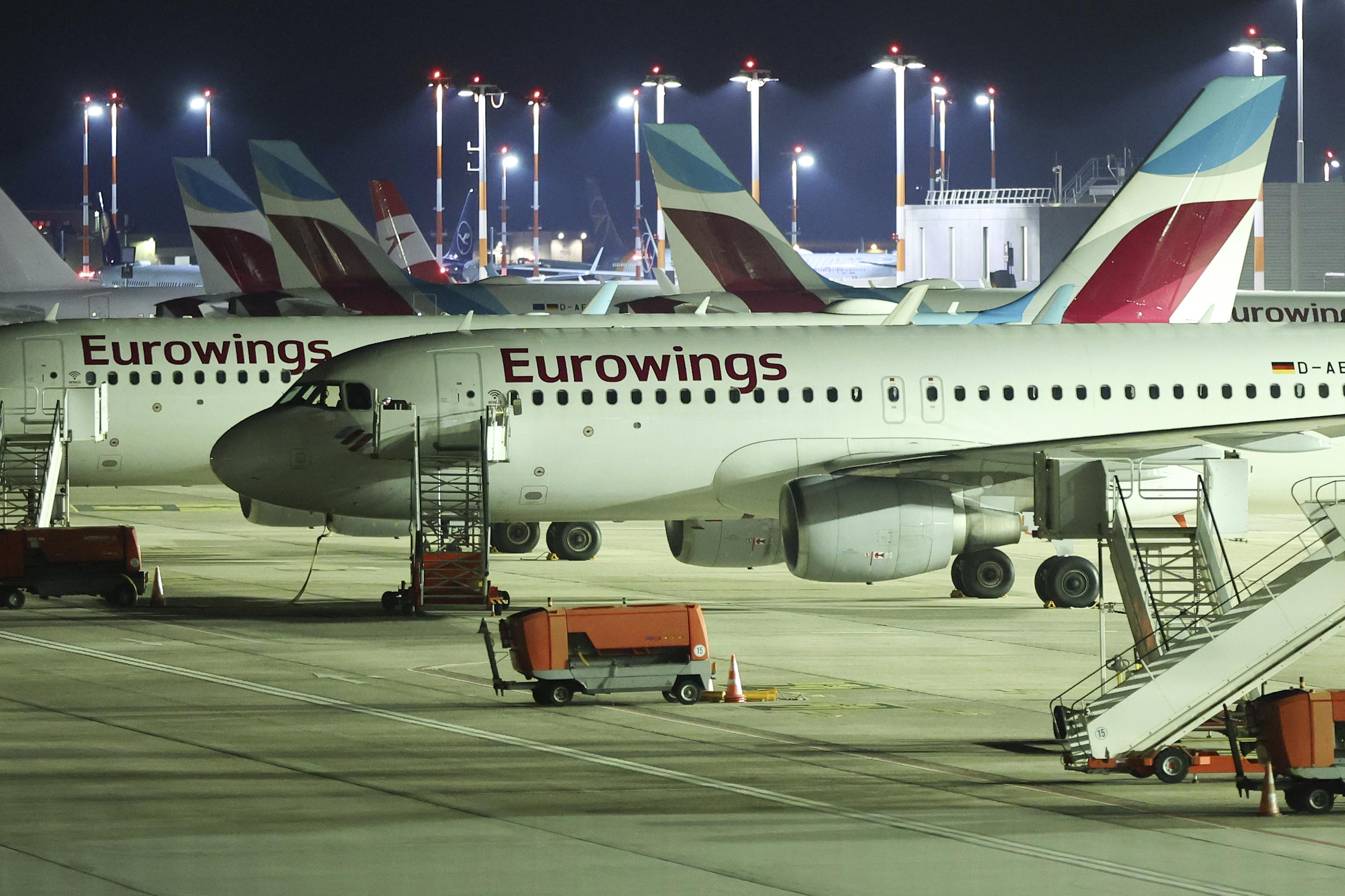 Los pilotos de Eurowings inician una huelga de tres días | AP News