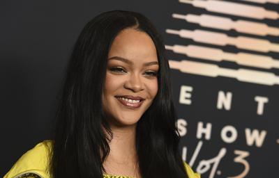 Rihanna se toma su tiempo con álbum, presenta lencería | AP News