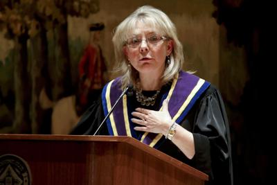 Foto tomada el 8 de enero del 2016 de Christine Donohue, magistrada de la Corte Suprema de Pensilvania, en Pittsburgh. (Foto AP/Keith Srakocic, File)