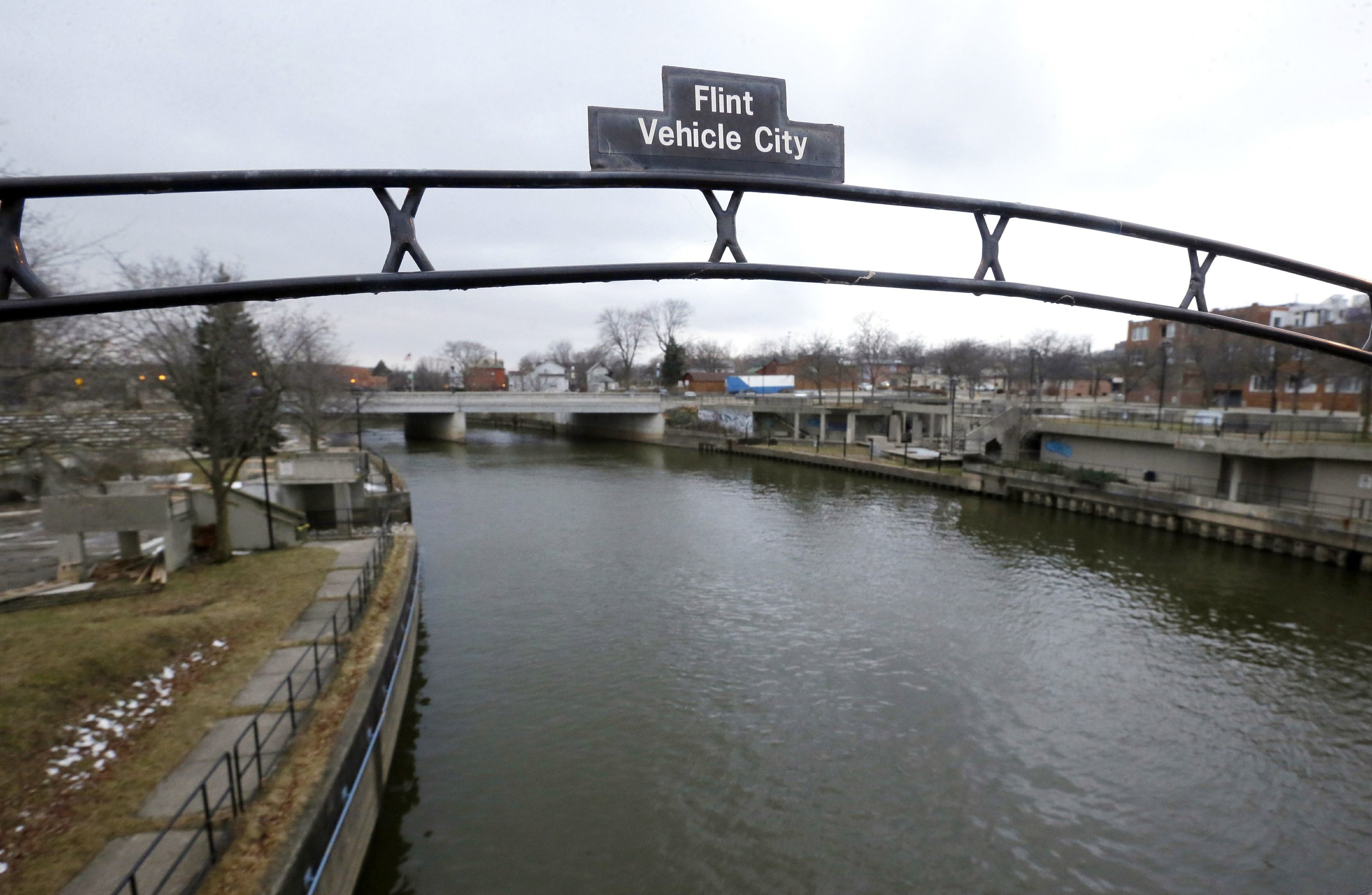 Lead pipes that tainted Newark's water are found across US - Associated Press