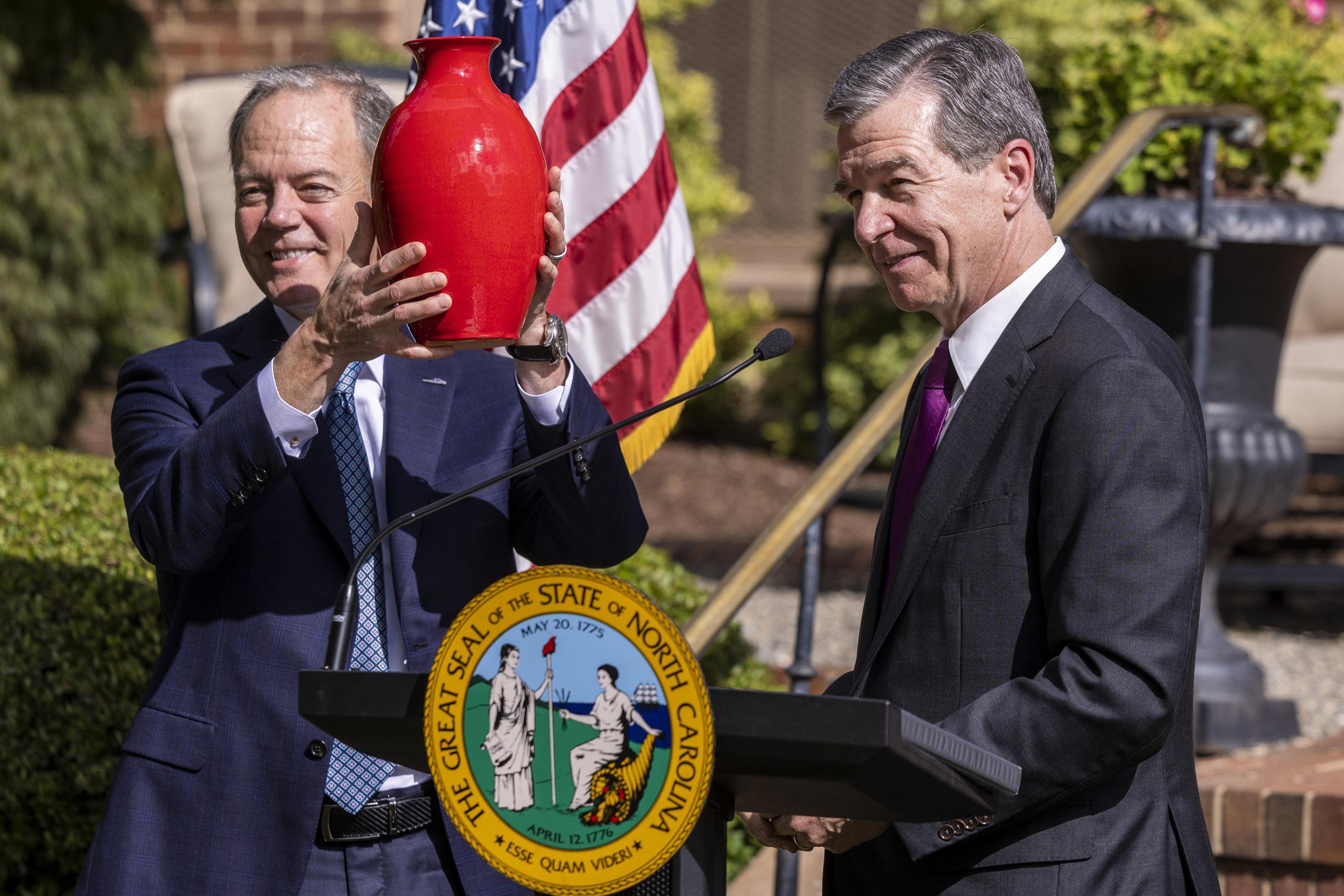 North Carolina Wins Wolfspeed Semiconductor Materials Plant AP News