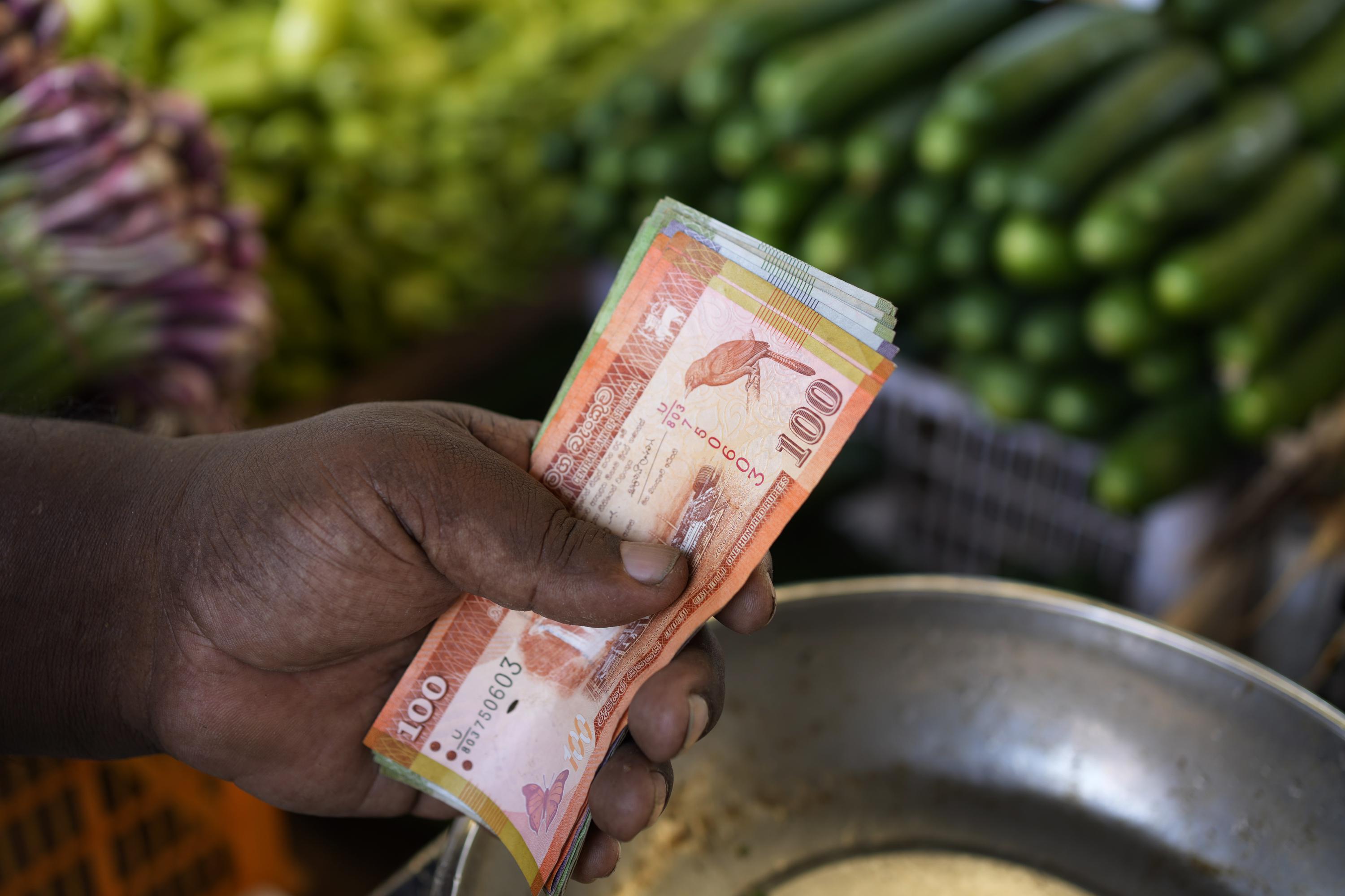 3000 pounds in rupees deals