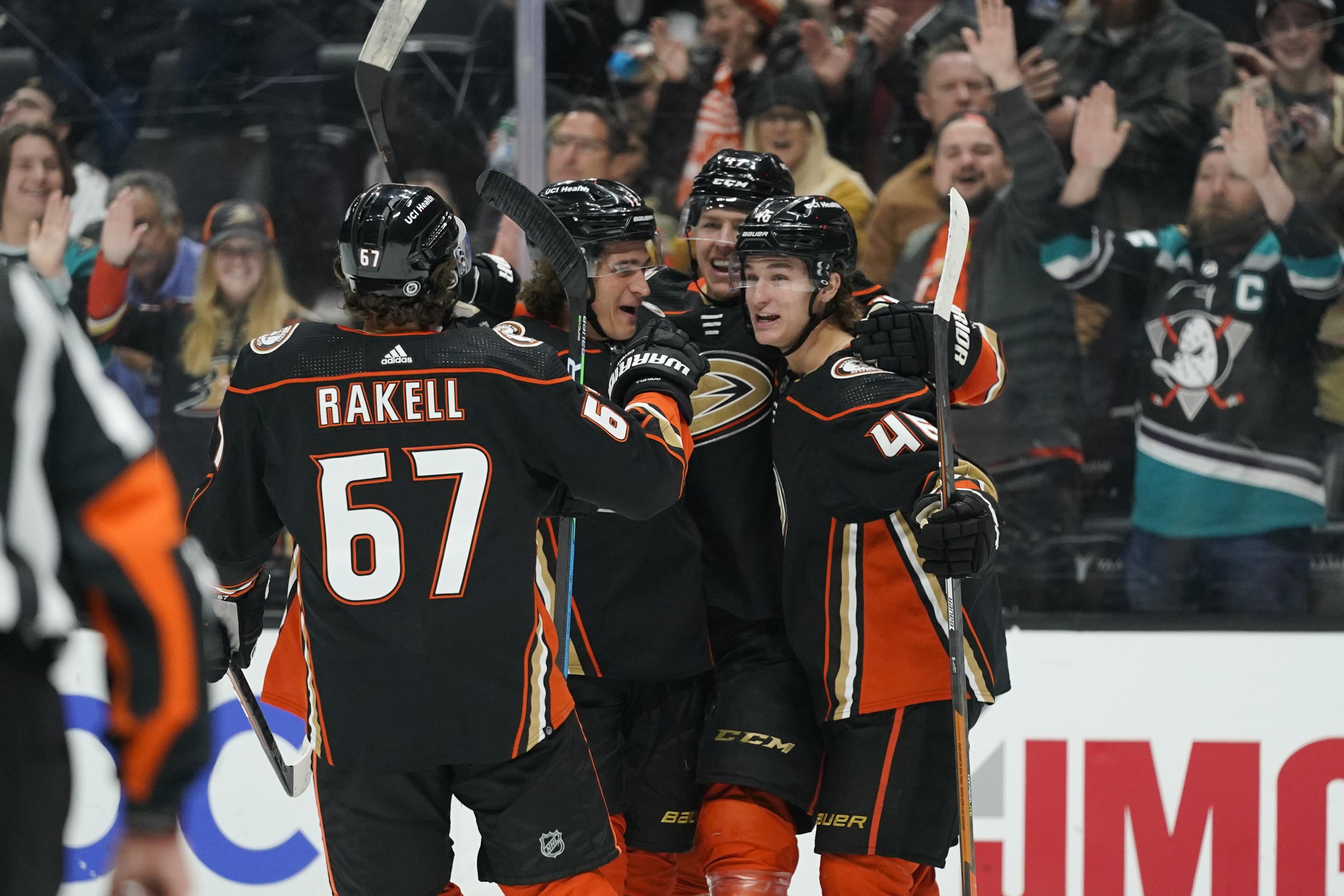 Anaheim Ducks hold off Vegas Golden Knights for wild 6-5 win | AP News