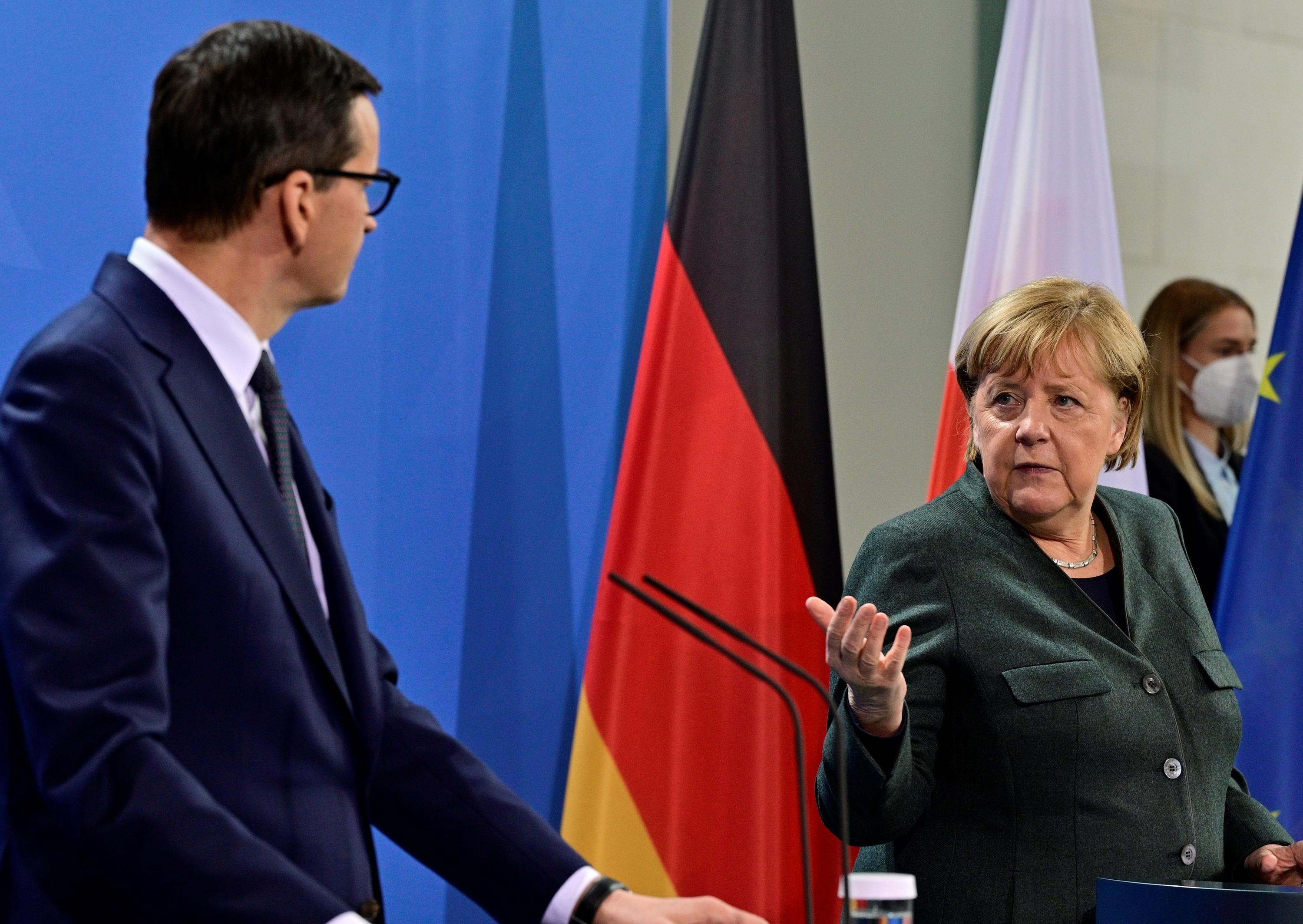 Merkel wyraziła „całkowitą solidarność” z Polską w sprawie Białorusi