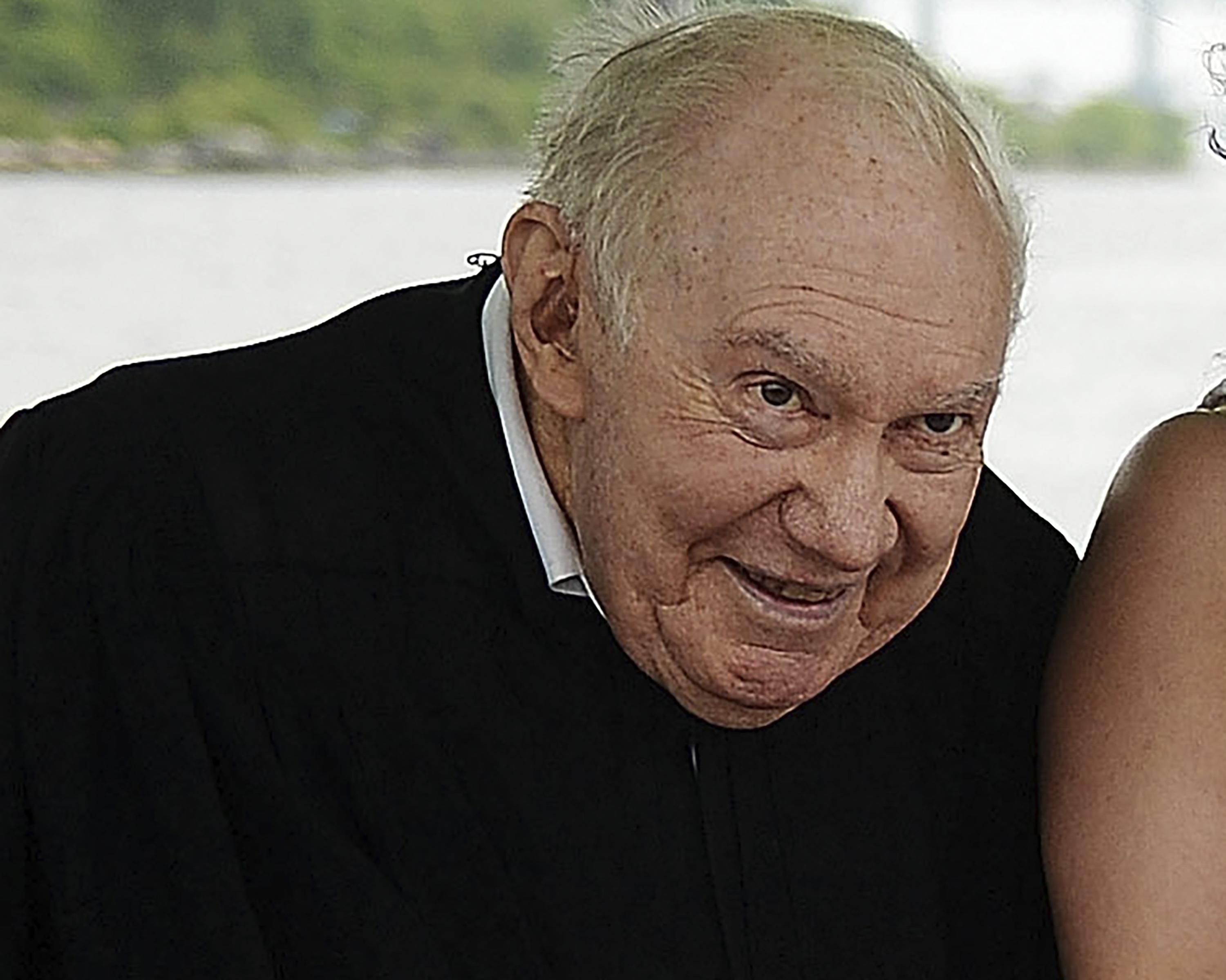 Warren Eginton Veteran Us Judge For Connecticut Dies At 95