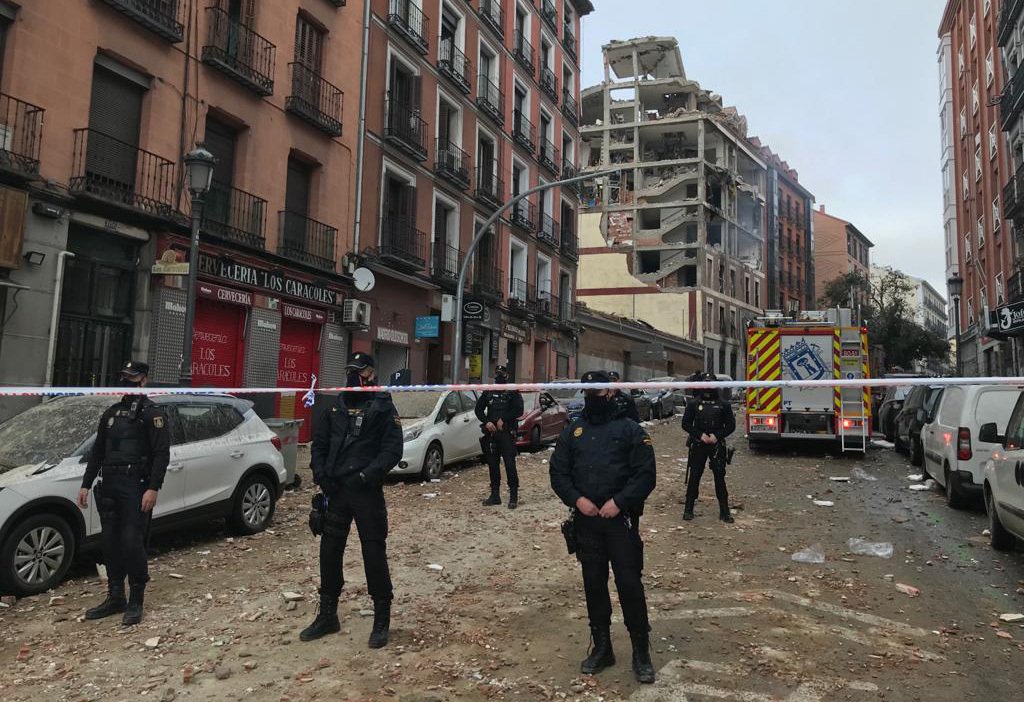 The Madrid explosion kills 2;  apparently linked to gas leakage