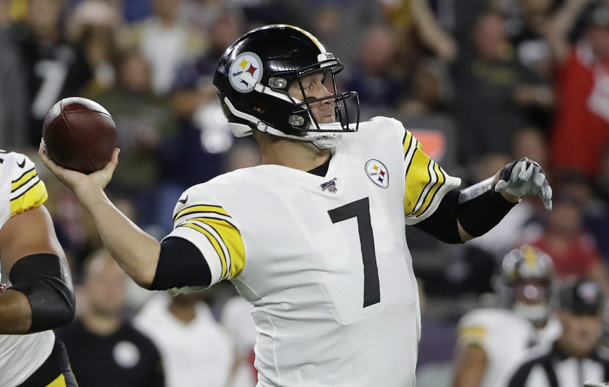 Steelers blown out by New England Patriots 33-3 