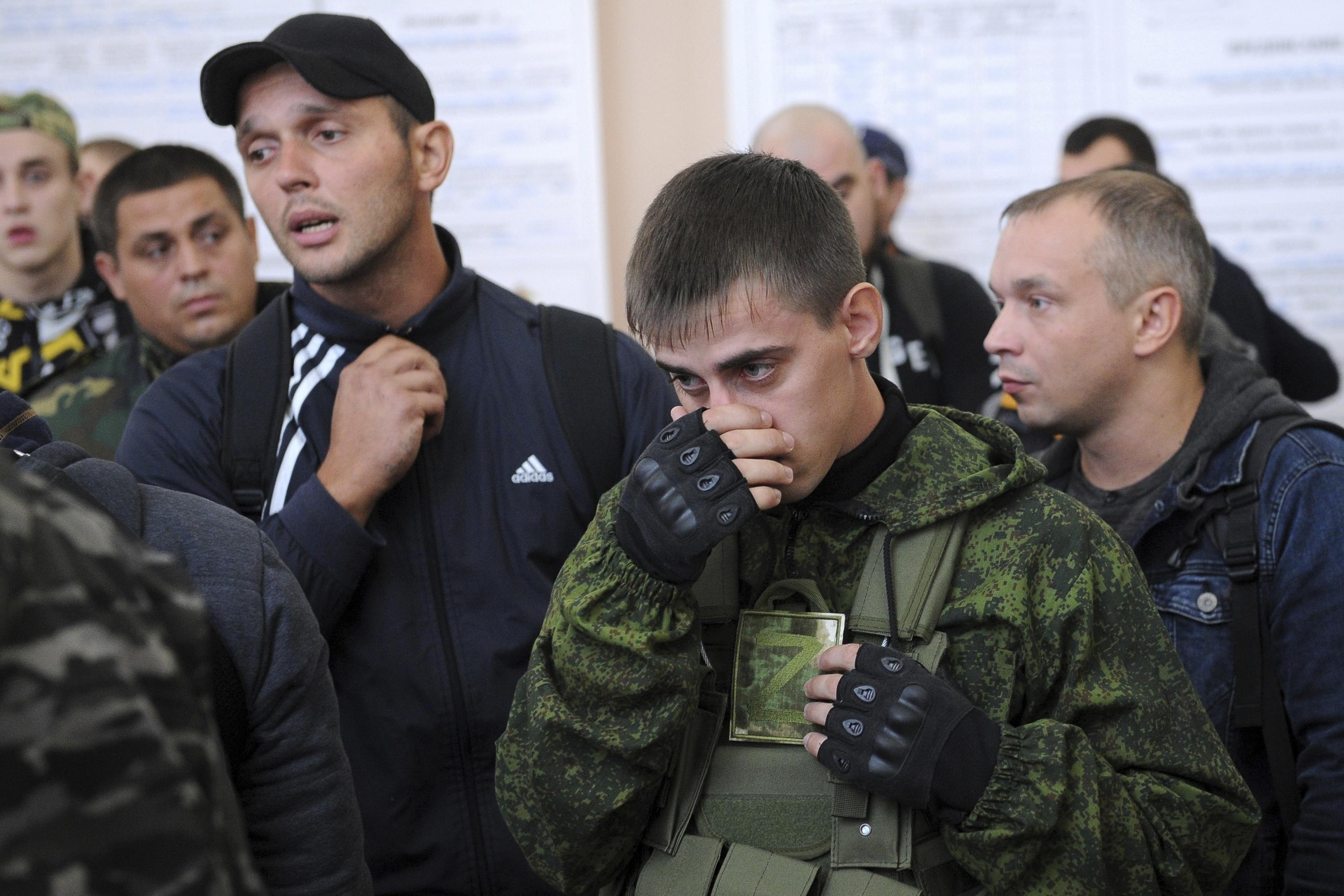 Russian military recruiter shot amid fear of Ukraine call-up - The Associated Press