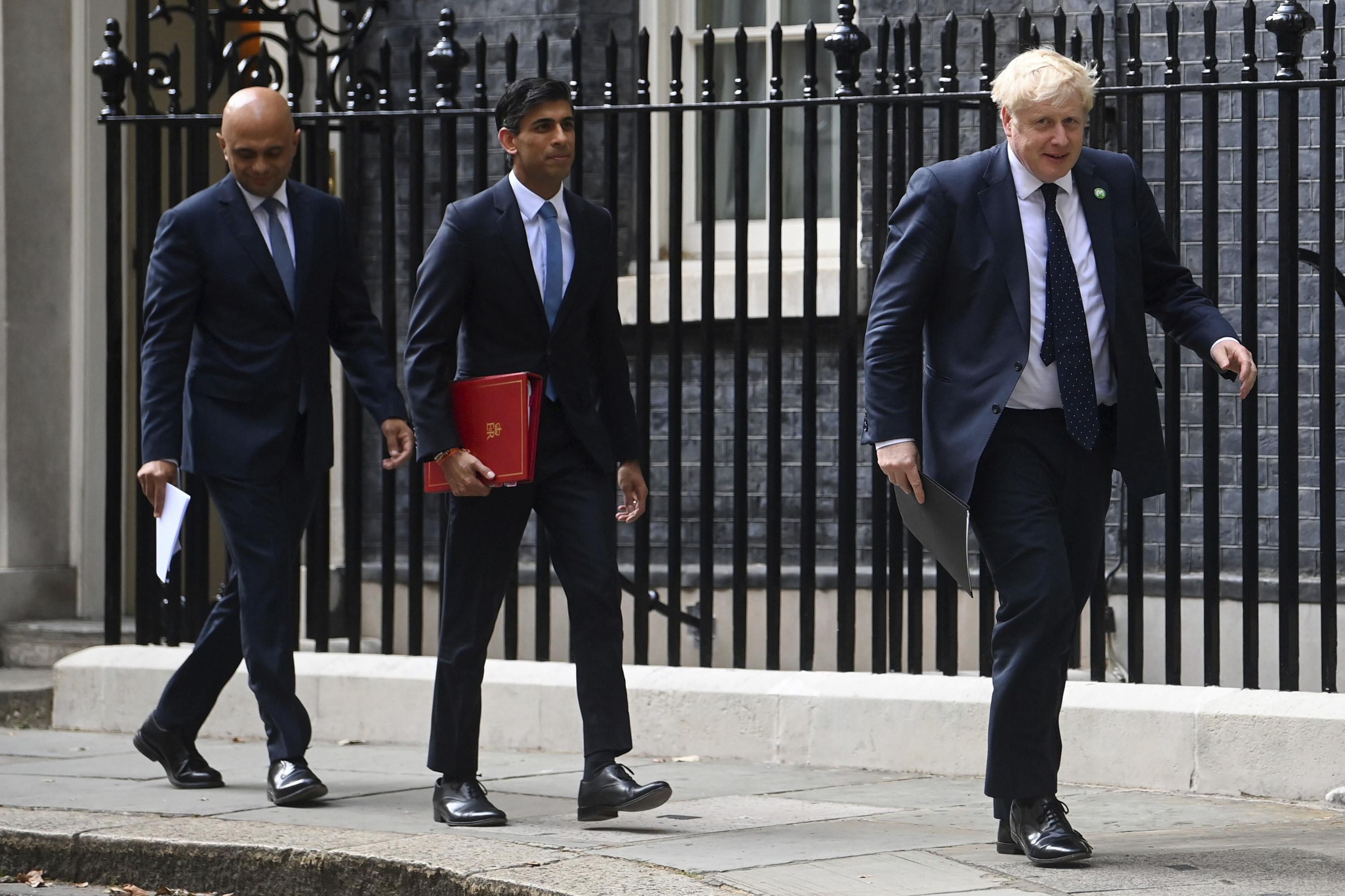 En un duro golpe, dos ministros clave han dimitido del gobierno de Boris Johnson