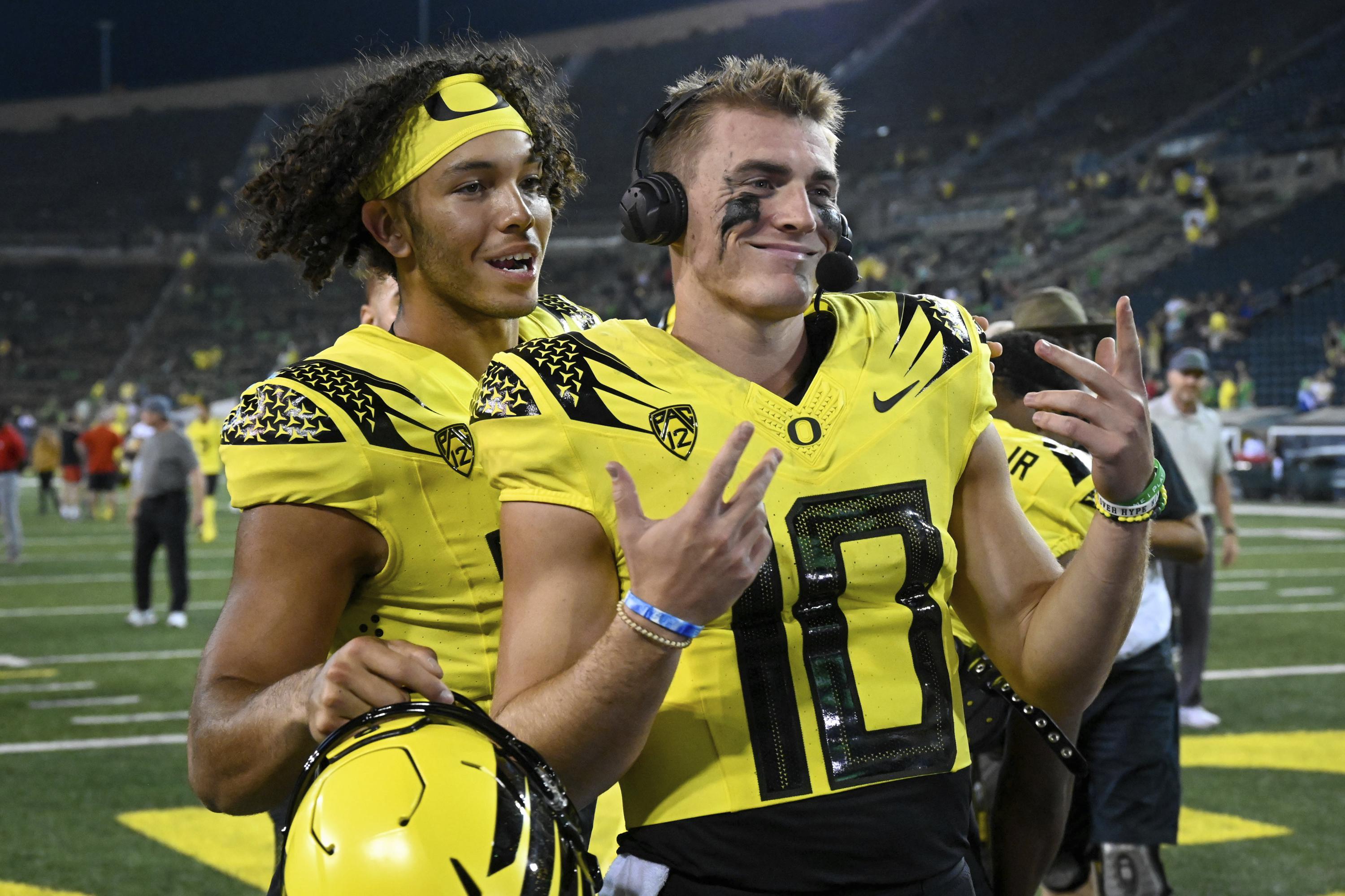 Bo Nix s Rebound Helps No 15 Ducks Get Back On Track AP News