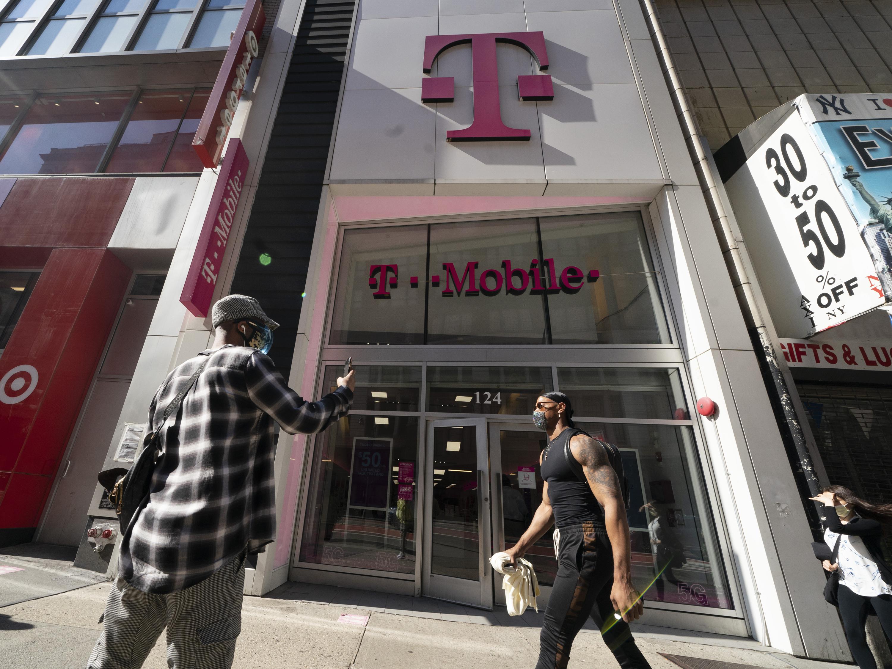 t-mobile-to-pay-20m-after-outage-led-to-failed-911-calls-ap-news