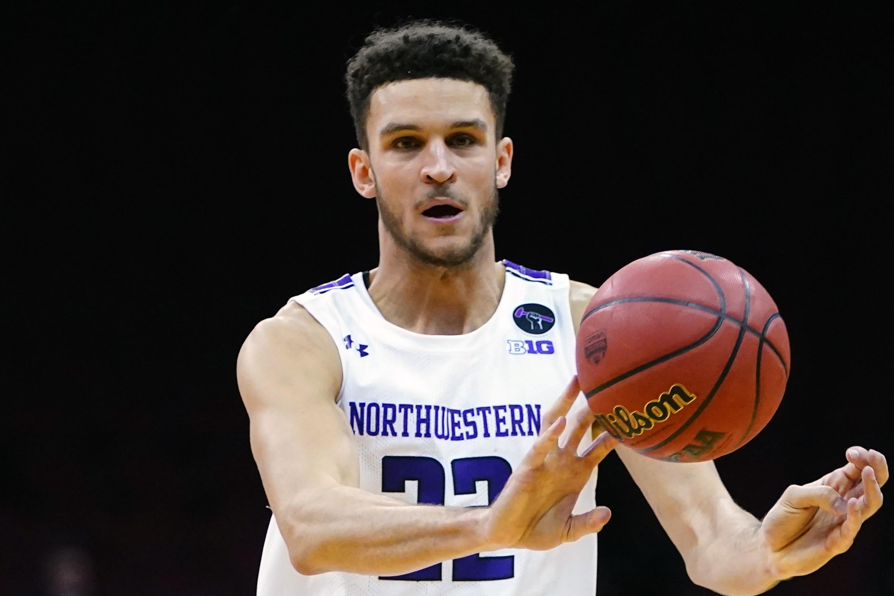 Tar Heels' Pete Nance aims to fill void in UNC title chase | AP News