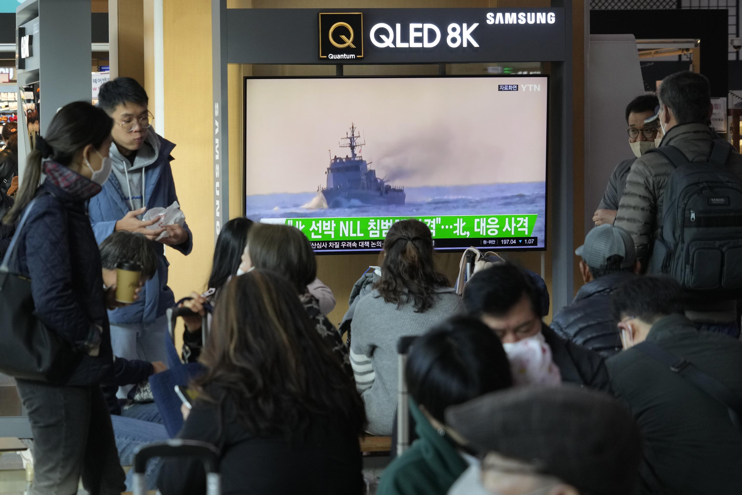 2 Coreas intercambian disparos de advertencia sobre frontera marítima en disputa