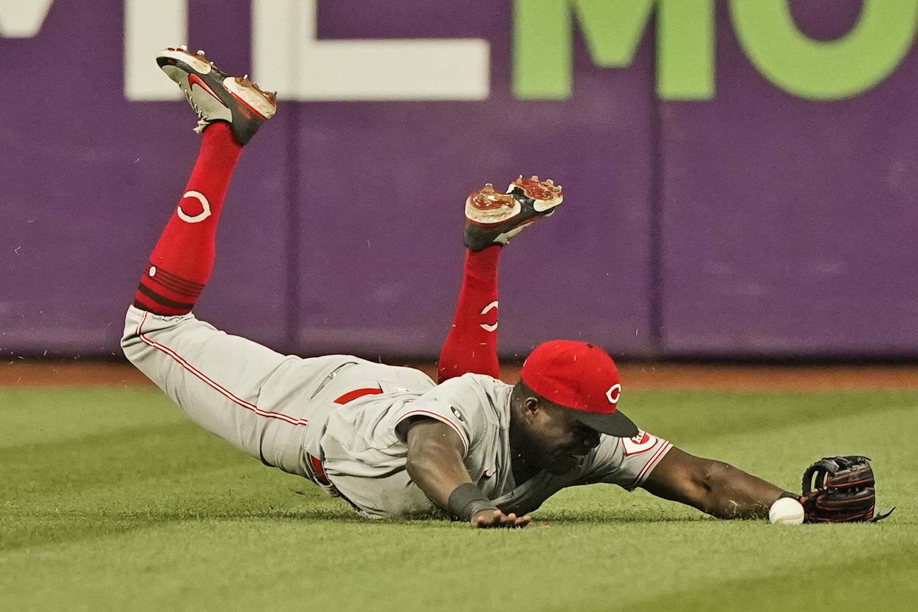 Cleveland snaps Reds’ 5-game win streak with 9-Three victory