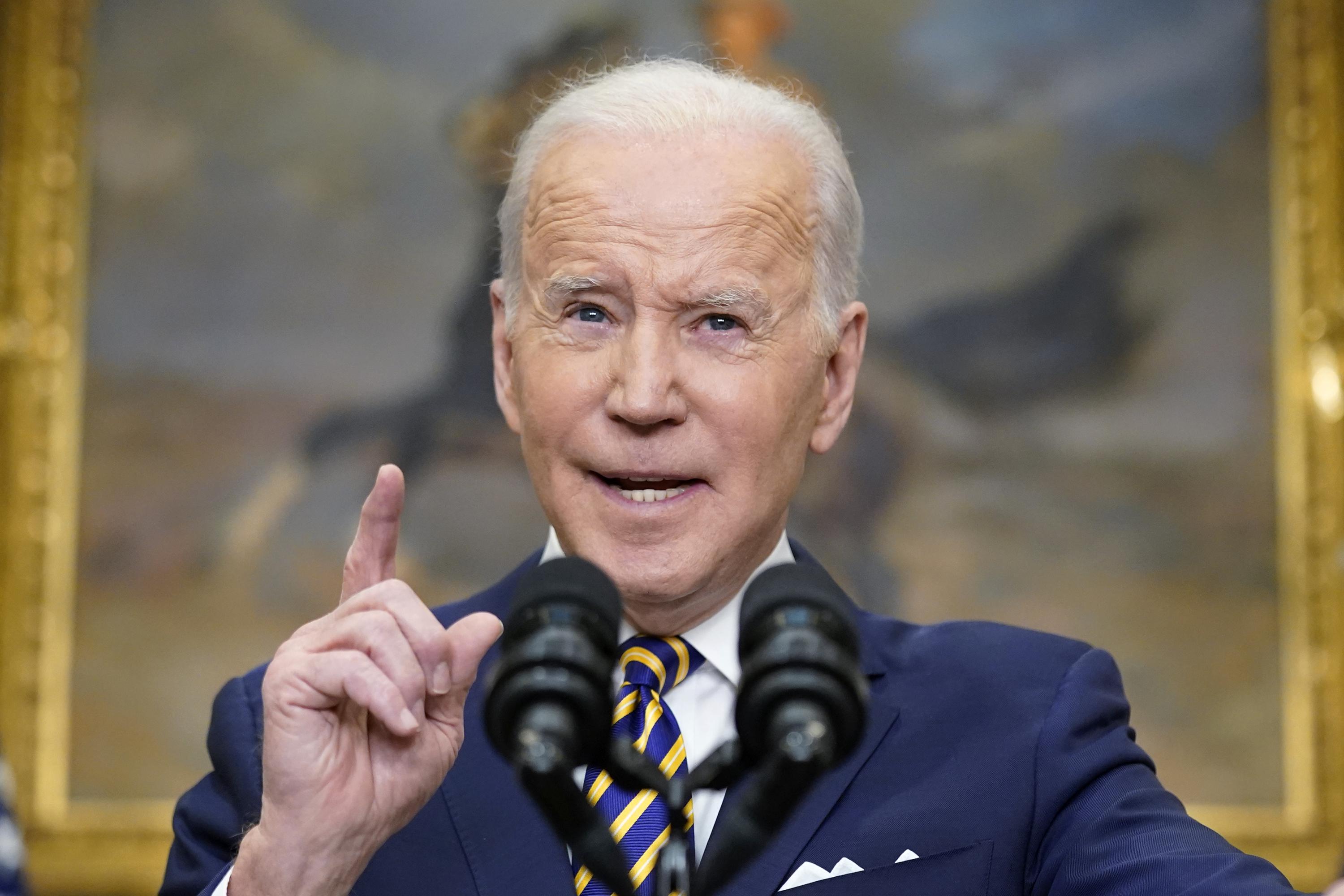 Biden vieta il petrolio russo, avverte di “aumento del prezzo di Putin”