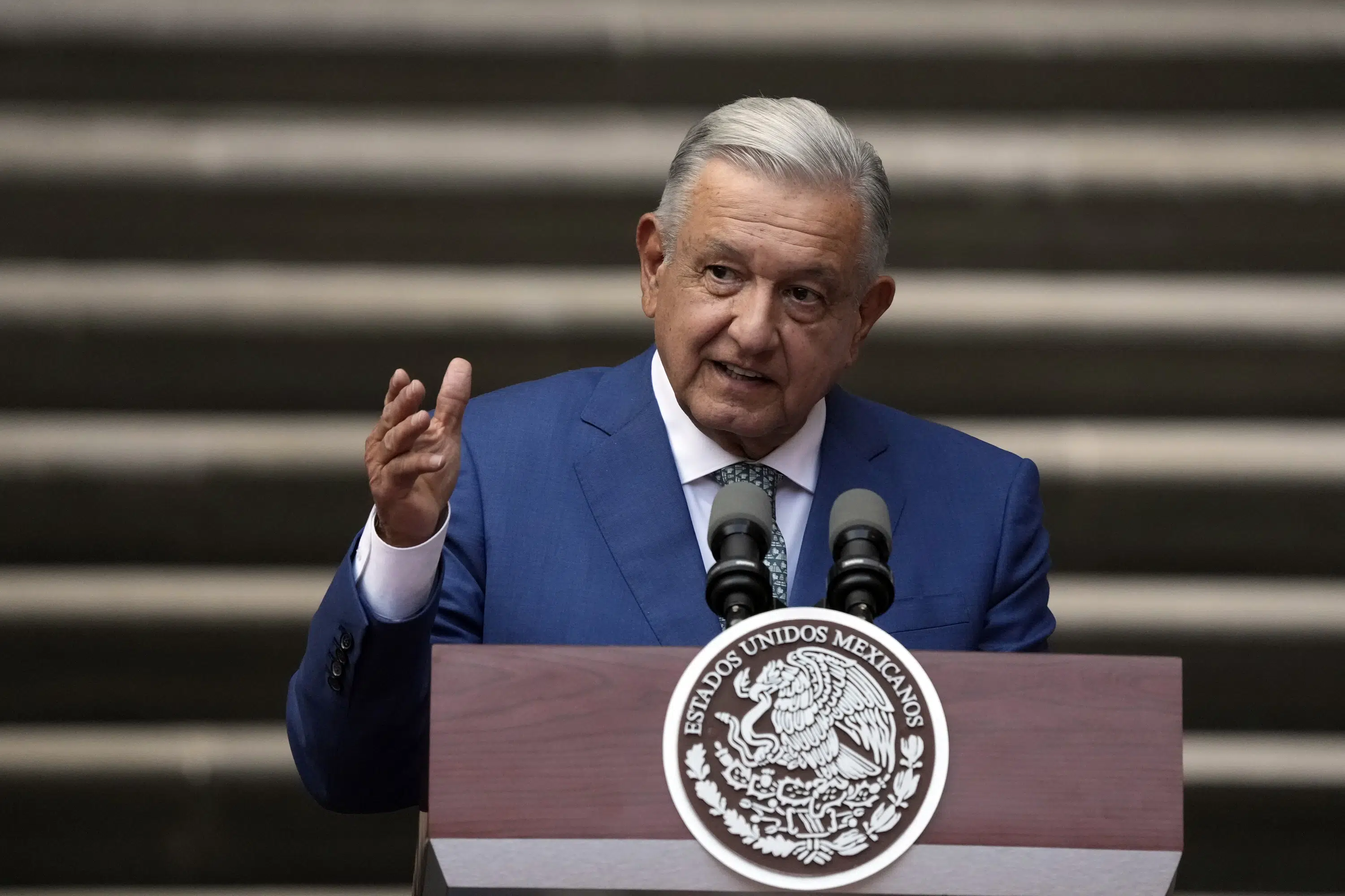 Le président mexicain dénigre les manifestants pro-démocratie