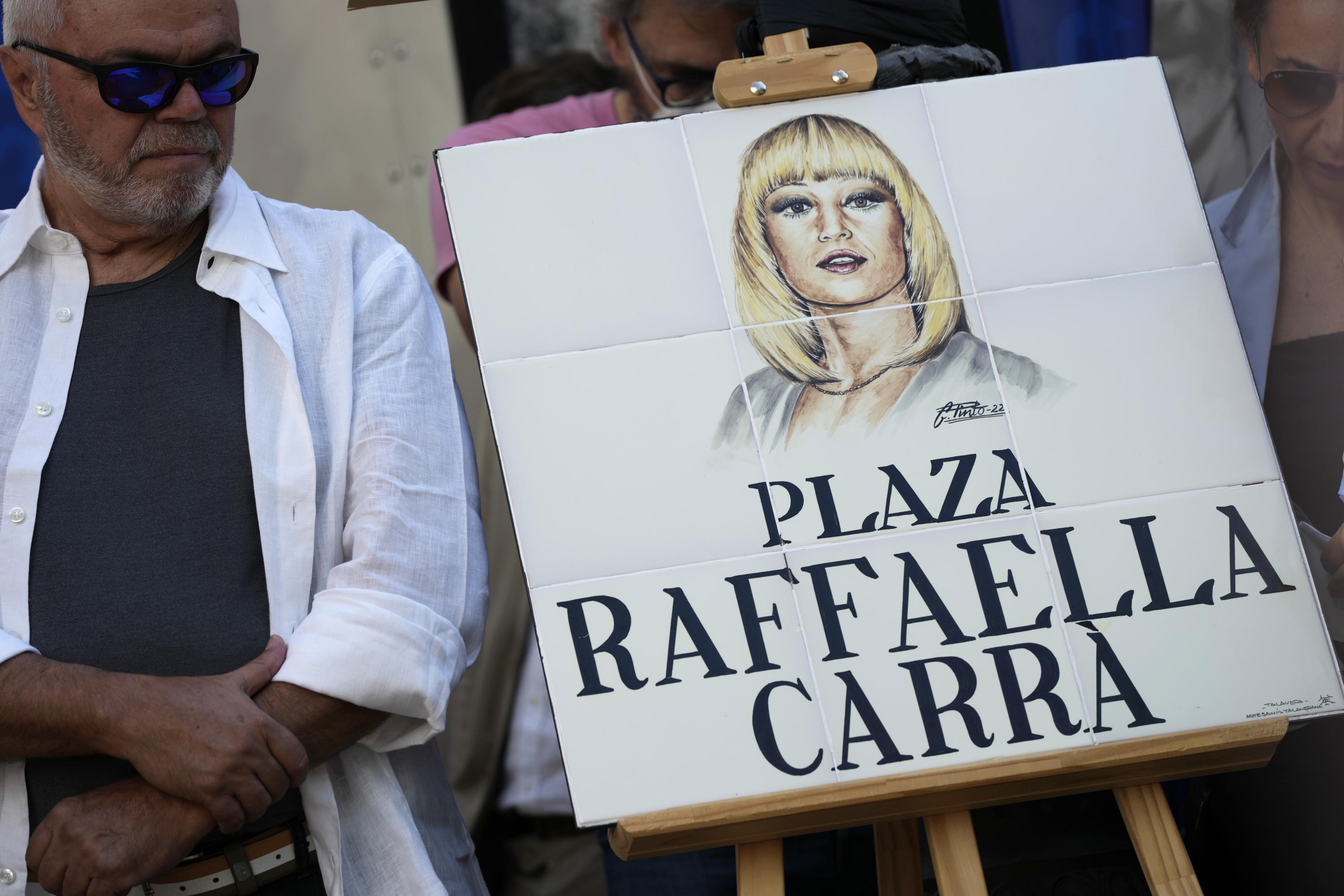 Italian singer Raffaella Carrà honored with square in Madrid