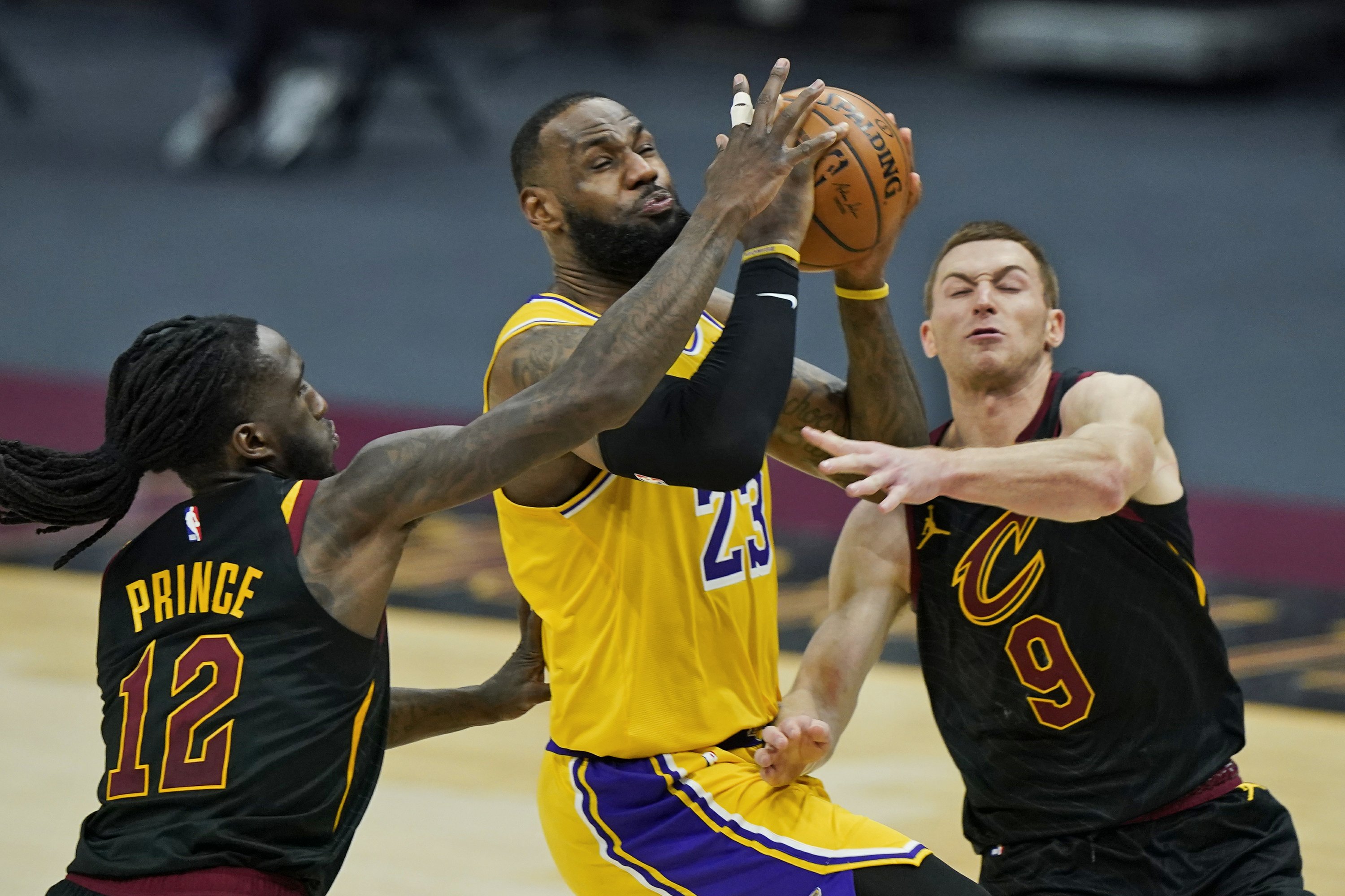 lakers and cavs