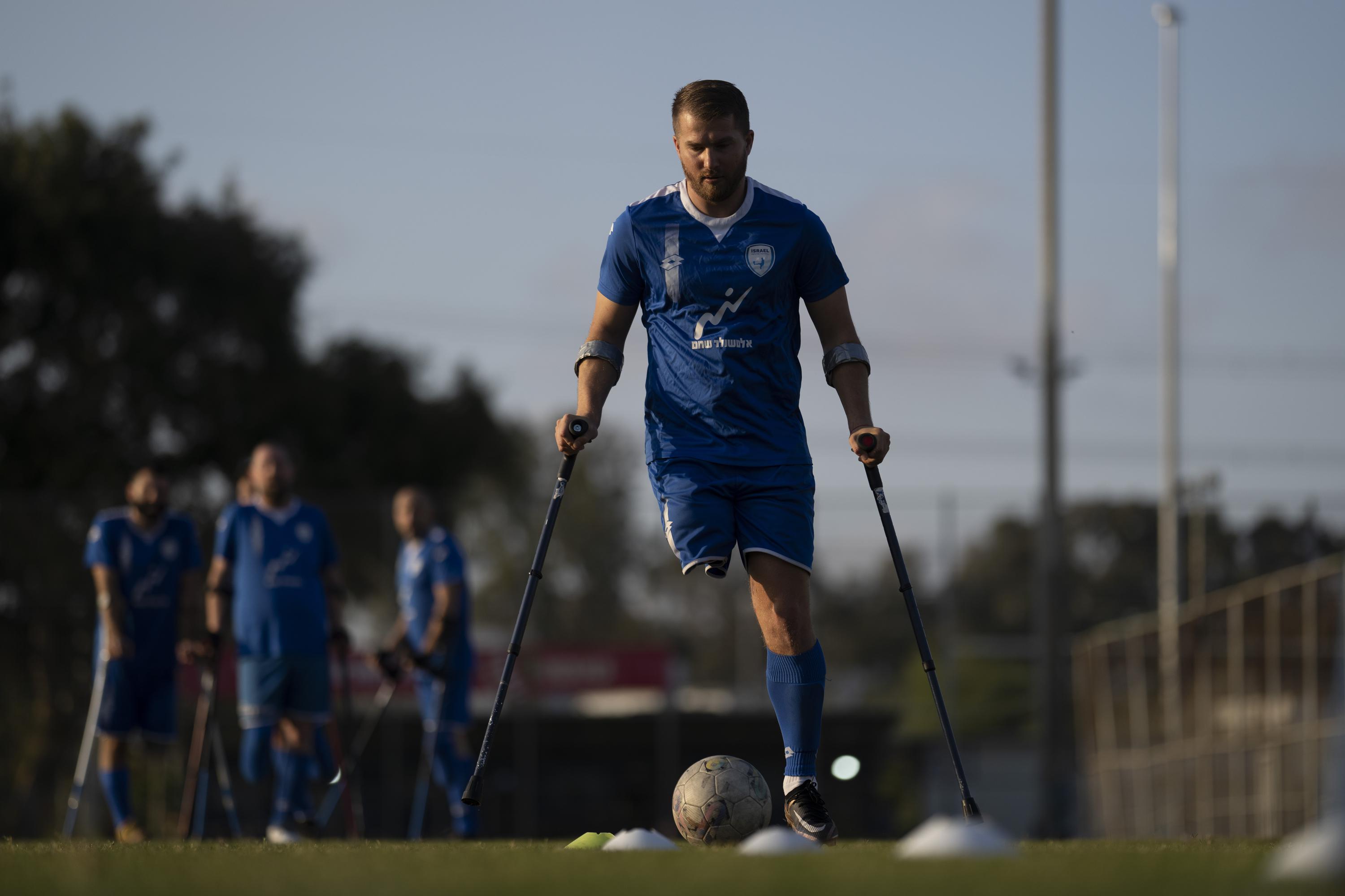 
                            Soldiers who lost limbs in Gaza fighting are finding healing on Israel's amputee soccer team