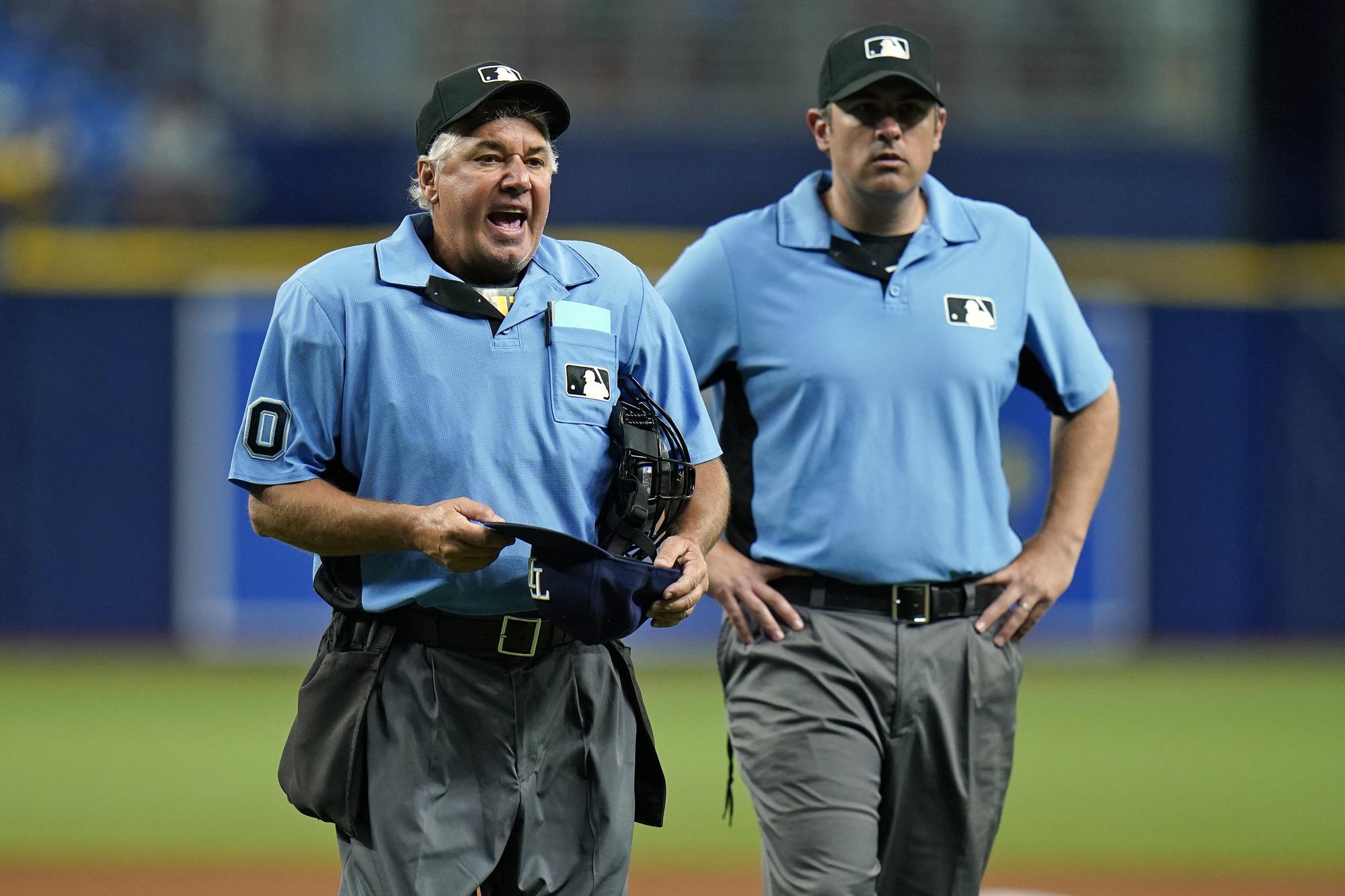 Rookie MLB umpire Malachi Moore knows about dealing with pressure  Los  Angeles Times