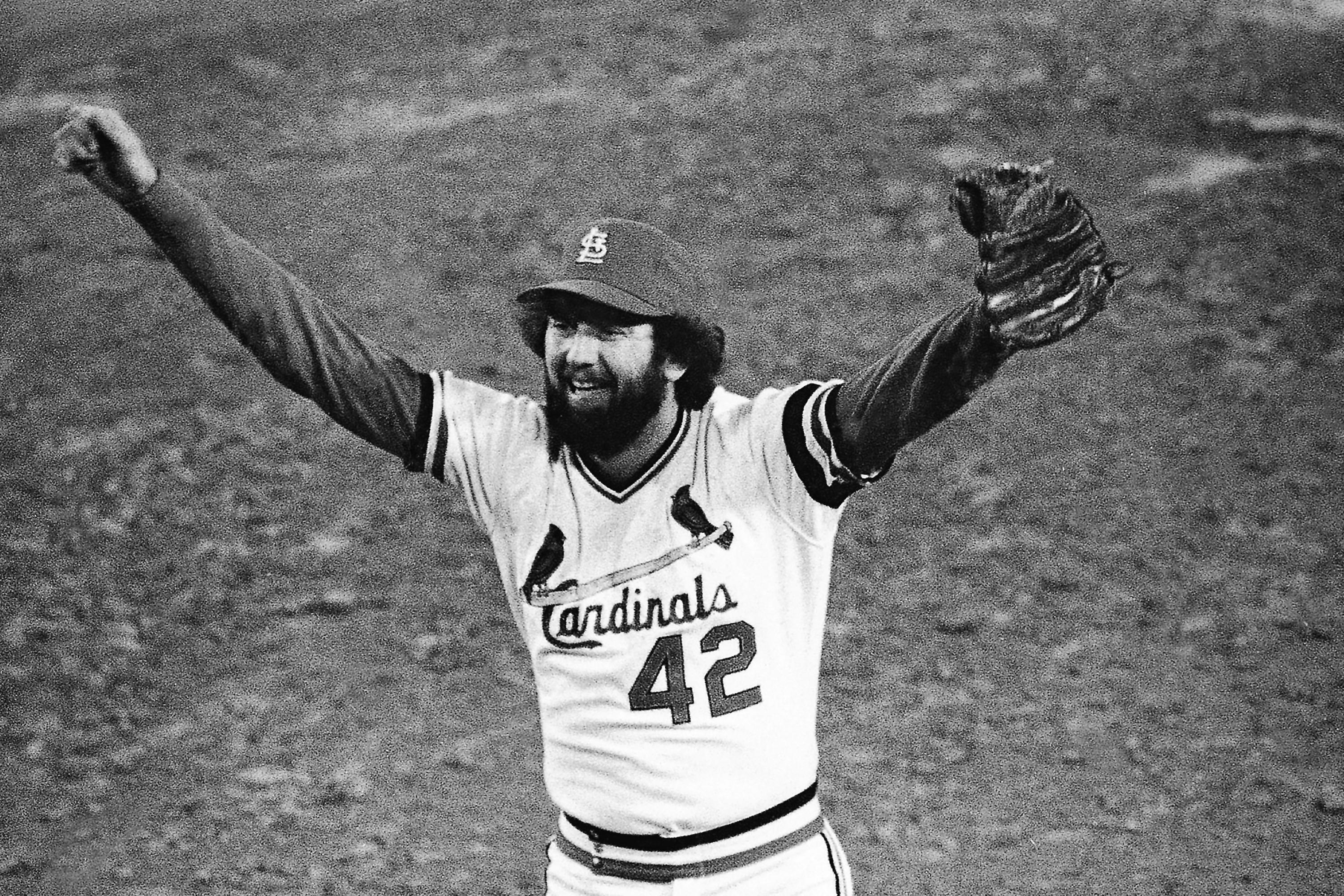 Bruce Sutter, split-finger ace and Hall of Famer, dies at 69 | AP News