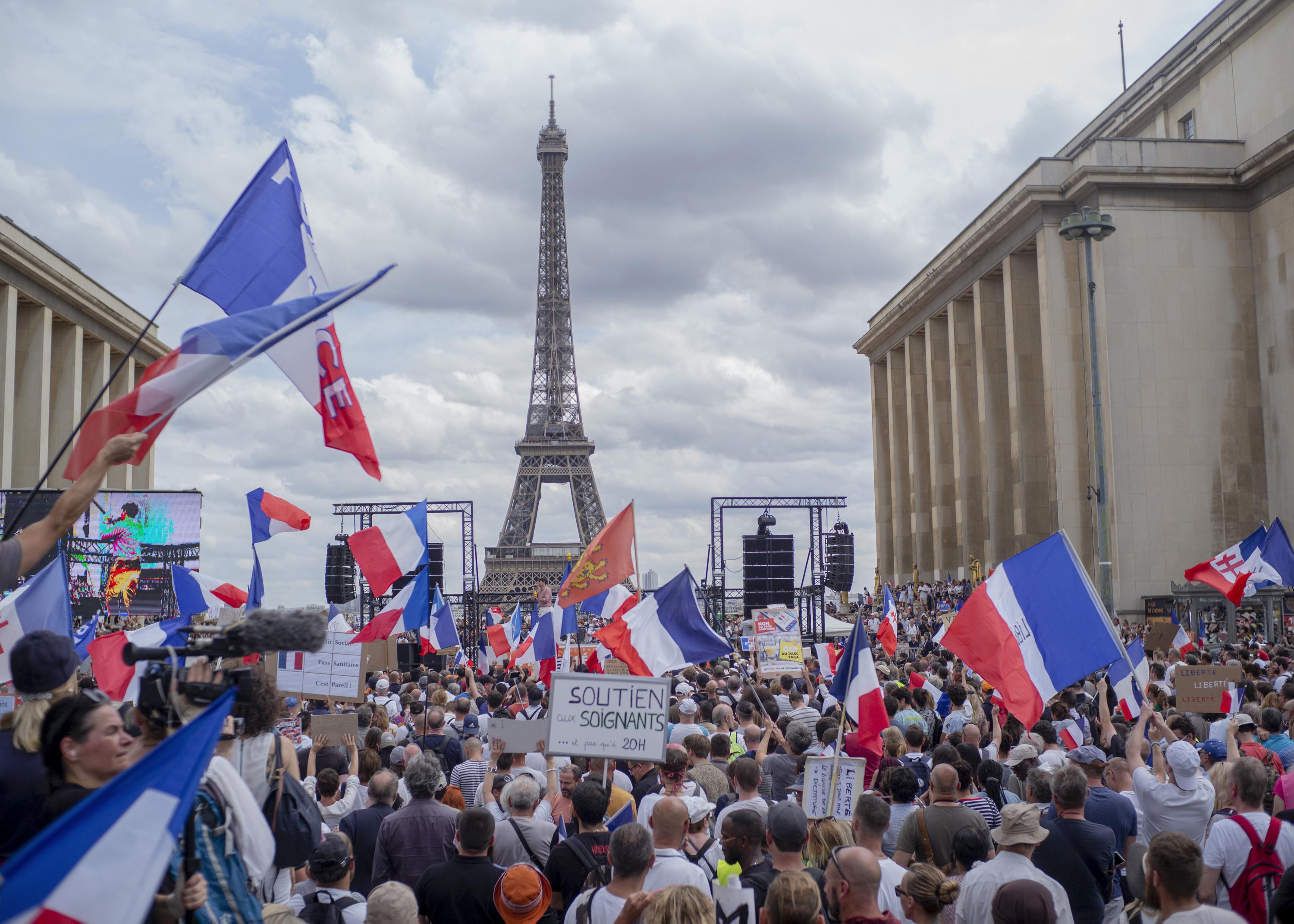 French Parliament Oks Restaurant Covid Pass Vaccine Rules