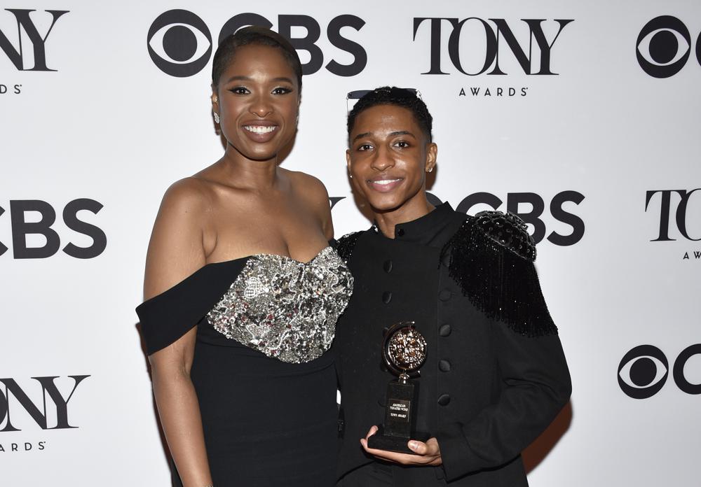 (Left) Jennifer Hudson, co-producer of A Strange Loop, winner of the award for best new musical, poses in the press room with Myles Frost, winner of the award for best leading actor in a musical for MJ at the 75th annual Tony Awards on Sunday, June 12, 2022, in New York. (Photo: Evan Agostini/Invision/AP)