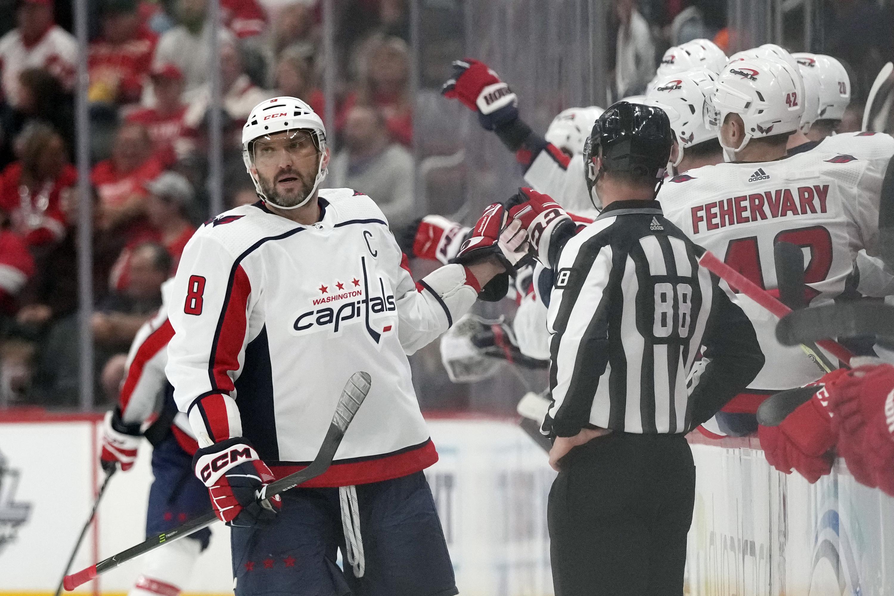 WUSA9 on X: Alex Ovechkin lifts Stanley Cup at least 17 times during  Capitals victory parade   / X