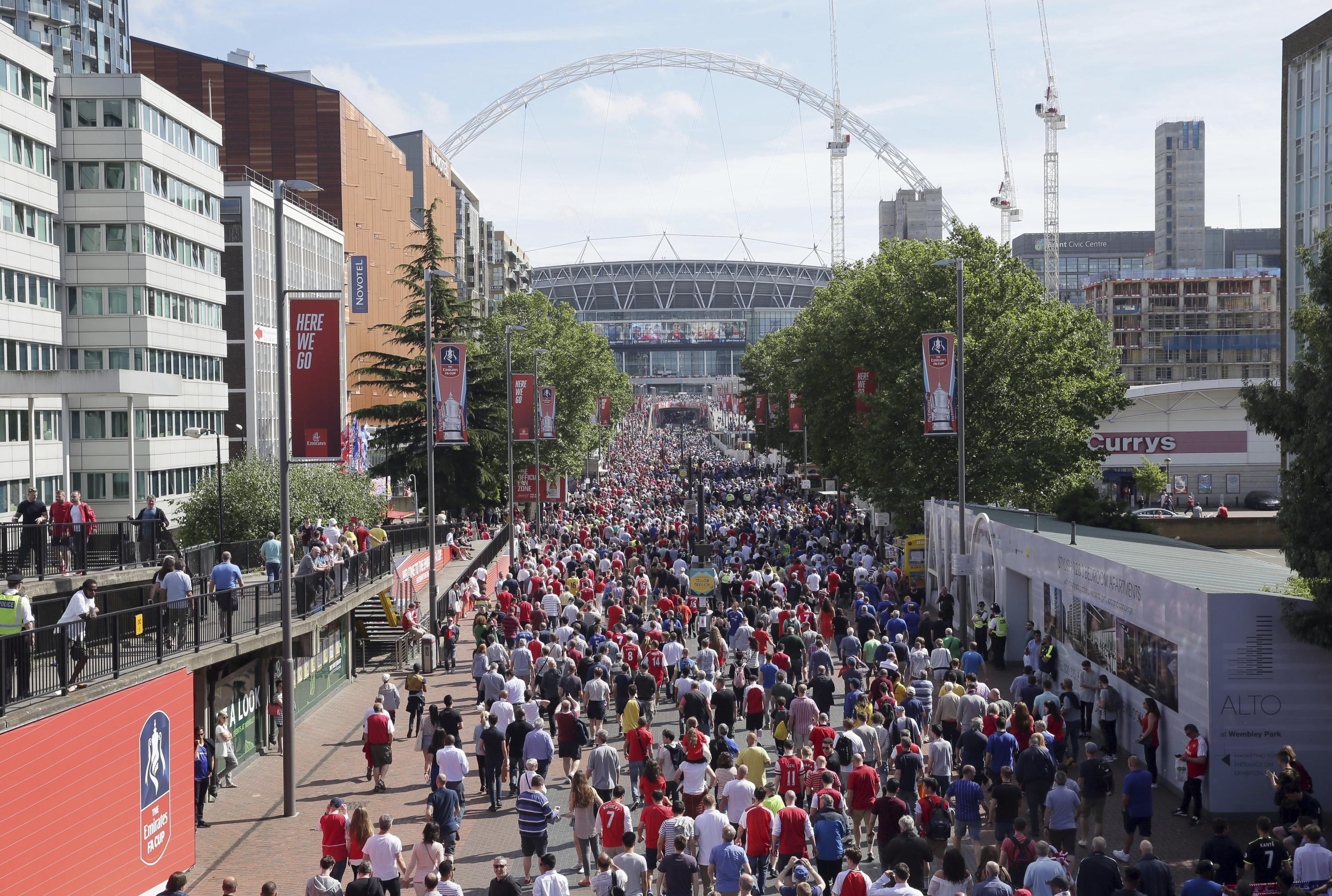 no-zero-risk-uk-decision-to-increase-wembley-fans-debated