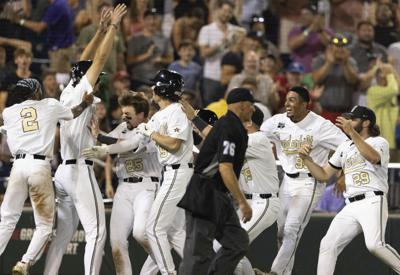 Vandy Scores On Wild Pitch In 9th Beats Stanford 6 5 At Cws