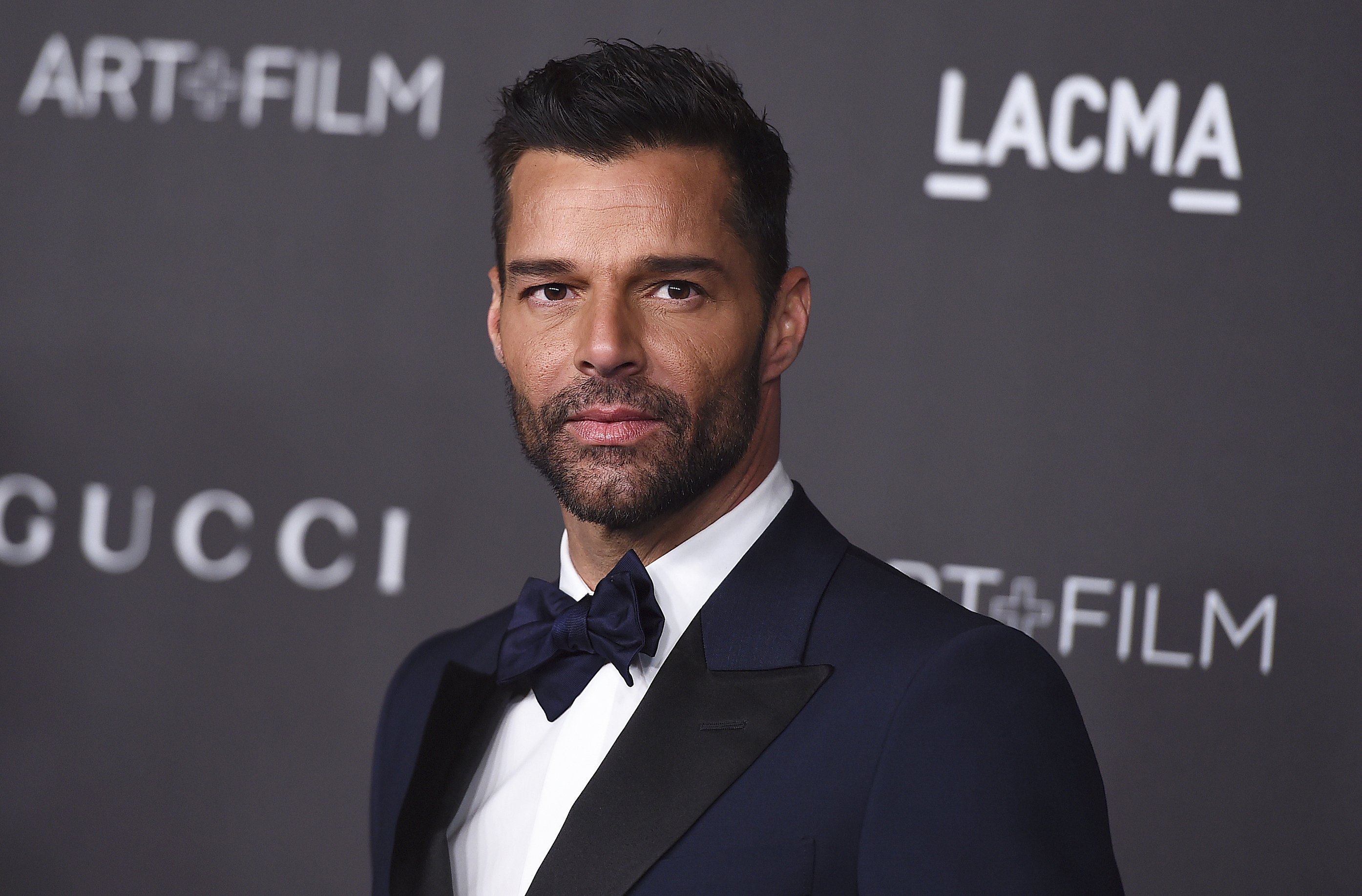 New angle shows gay singer Ricky Martin had an erection at Madonna