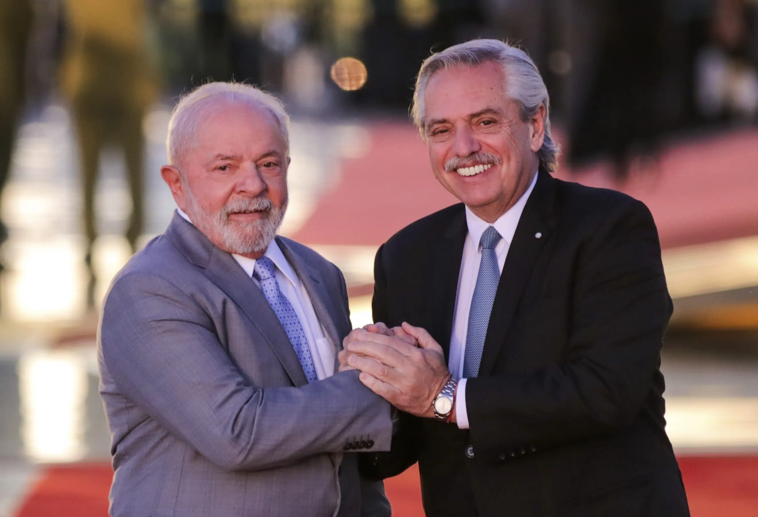 L’Argentin Fernandez demande un allégement du dollar au Brésilien Lula