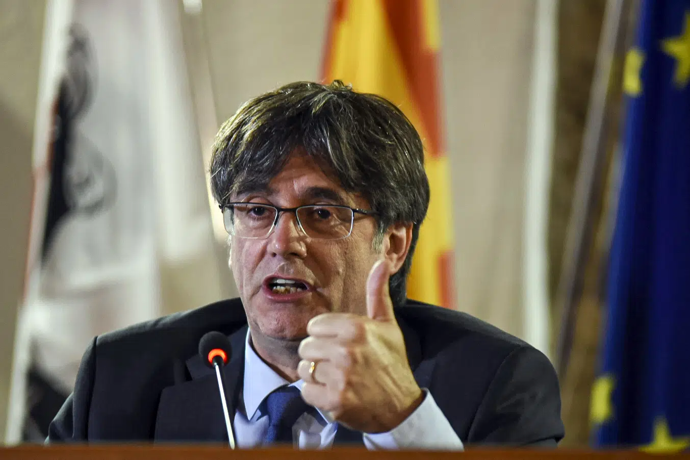 España retira los cargos de traición contra el expresidente catalán