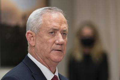 El ministro de Defensa israelí, Benny Gantz, habla durante una reunión en el Pentágono, el jueves 9 de diciembre de 2021 en Washington. (AP Foto/Manuel Balce Ceneta, Archivo)